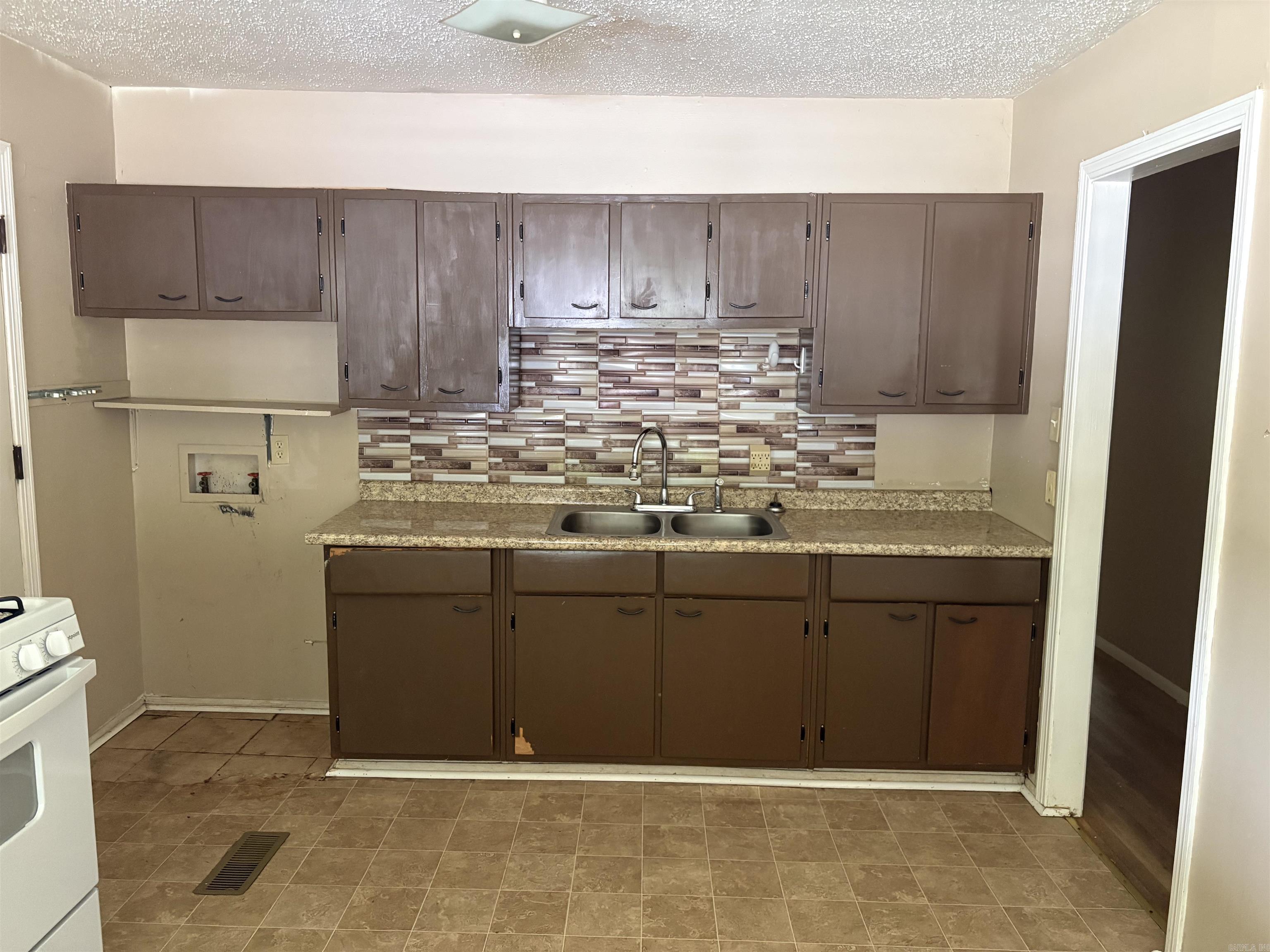 17 N Haley  Pine Bluff, AR
