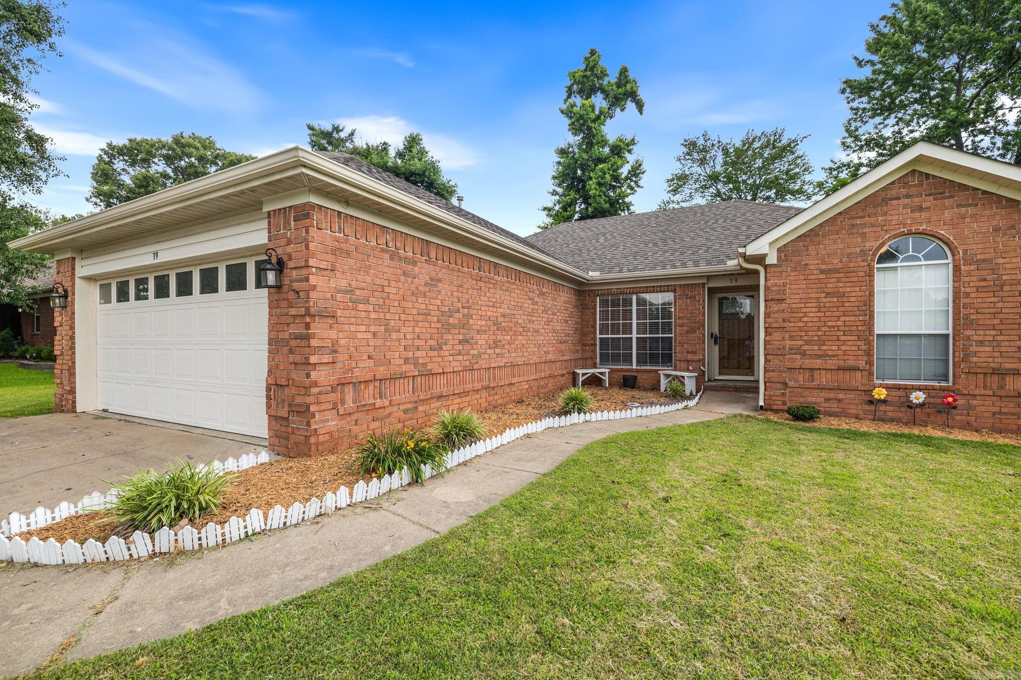 39 Robin  Cabot, AR