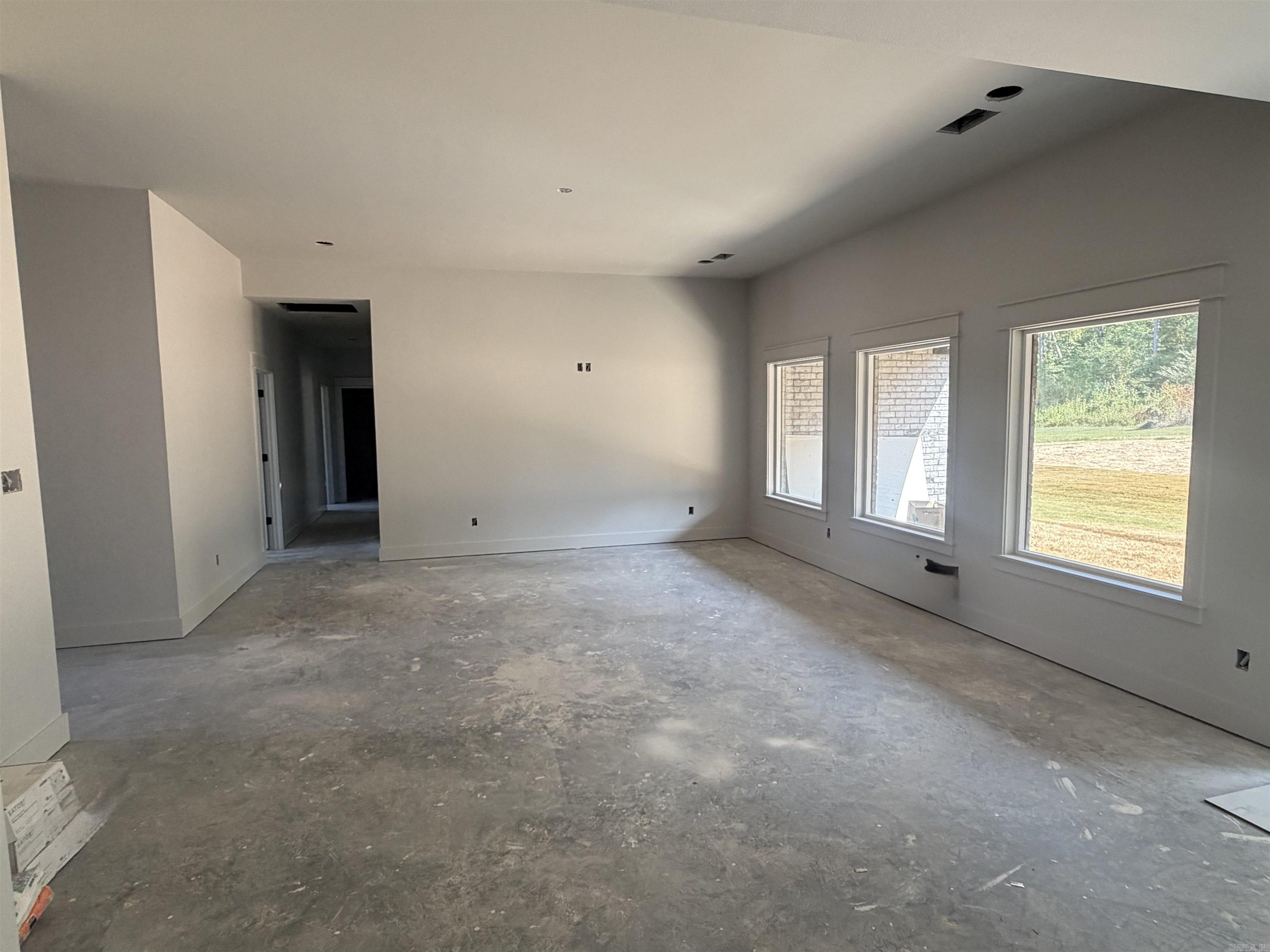 1136 Duke Drive — photo 3
