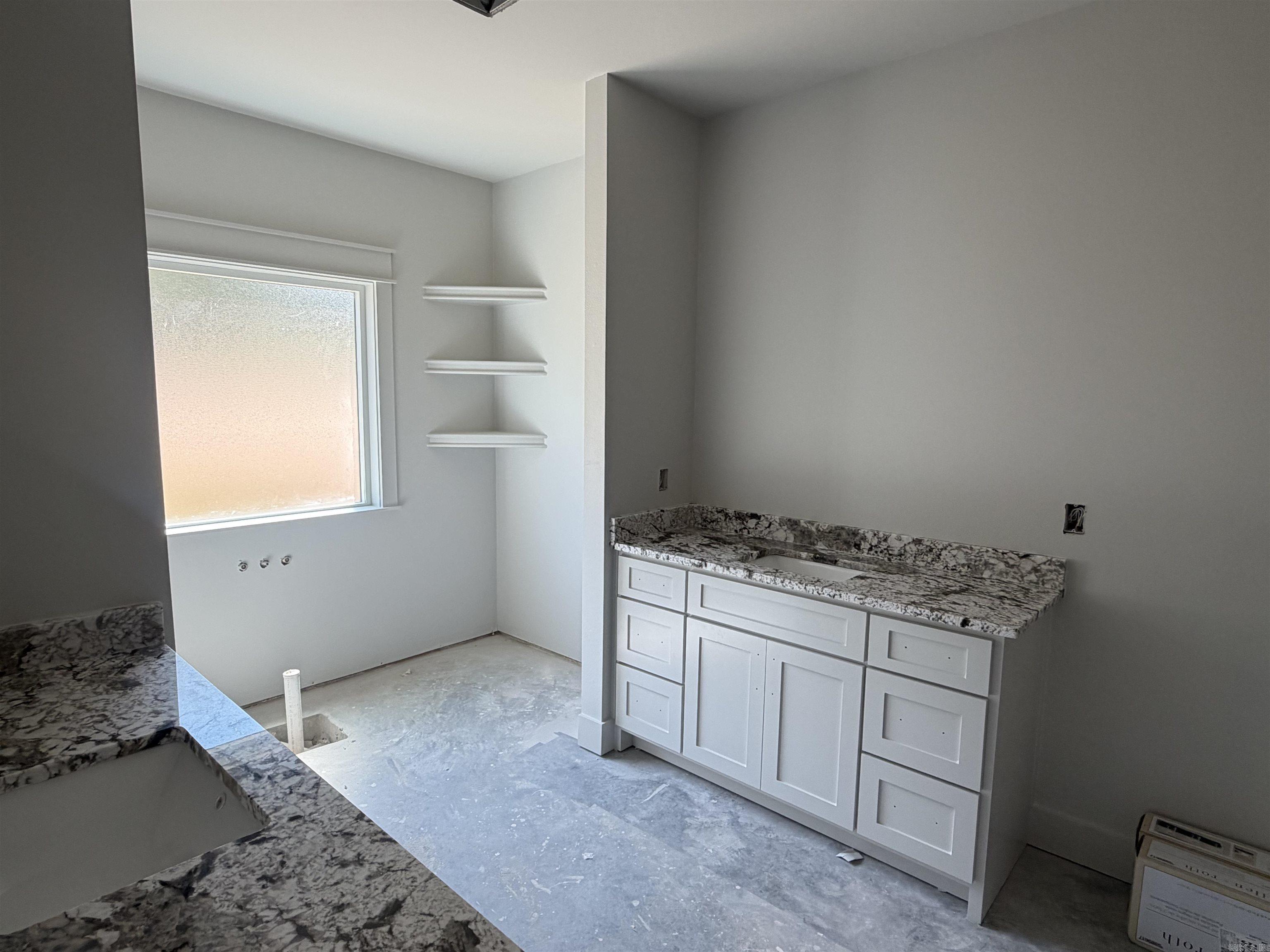 1136 Duke Drive Bauxite, AR 72011