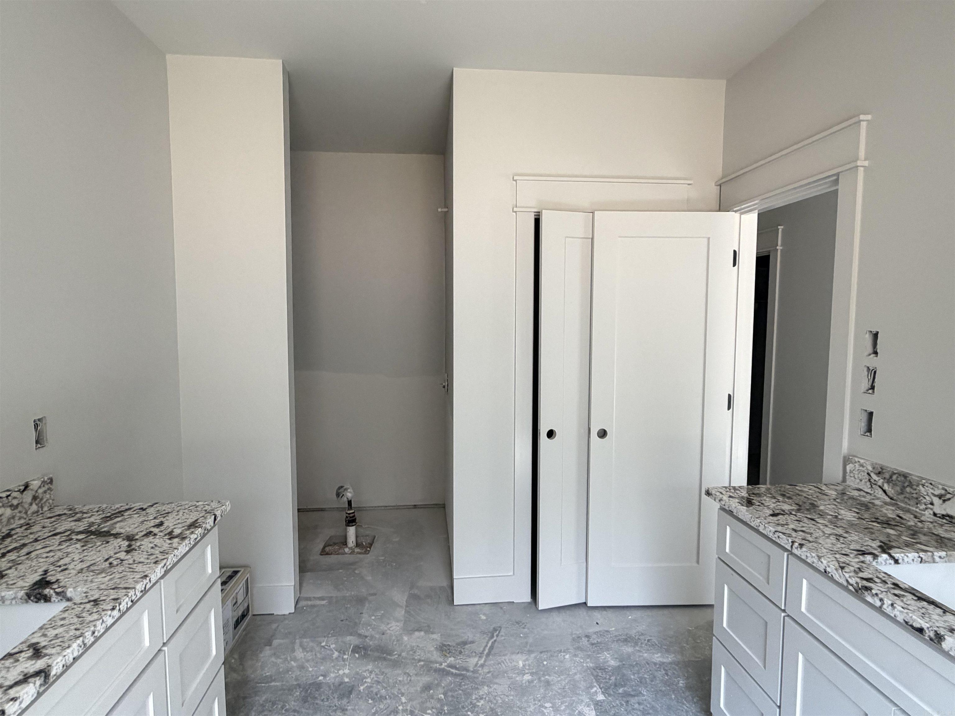 1136 Duke Drive Bauxite, AR 72011