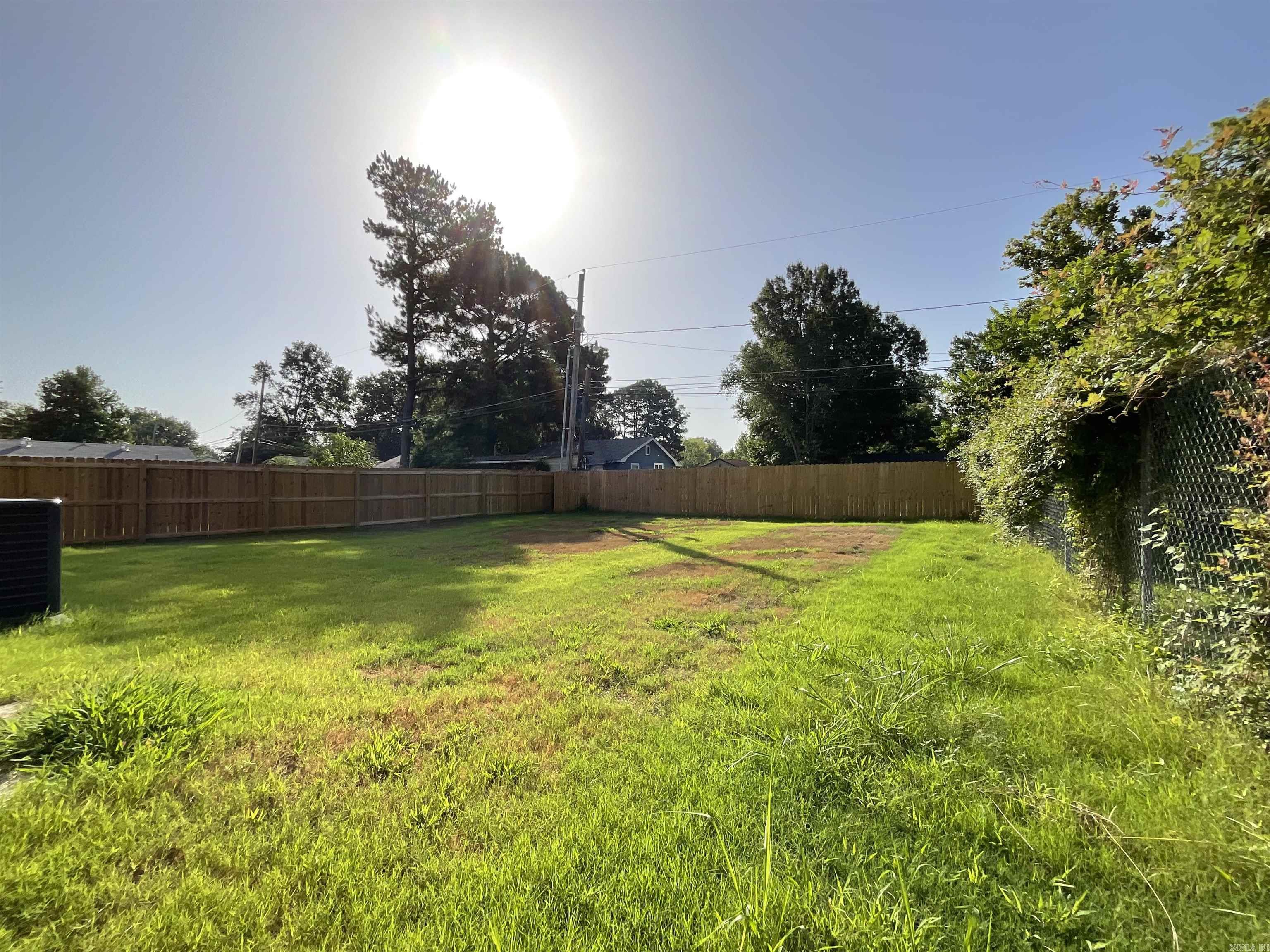 409 & 411 E Center  Jacksonville, AR