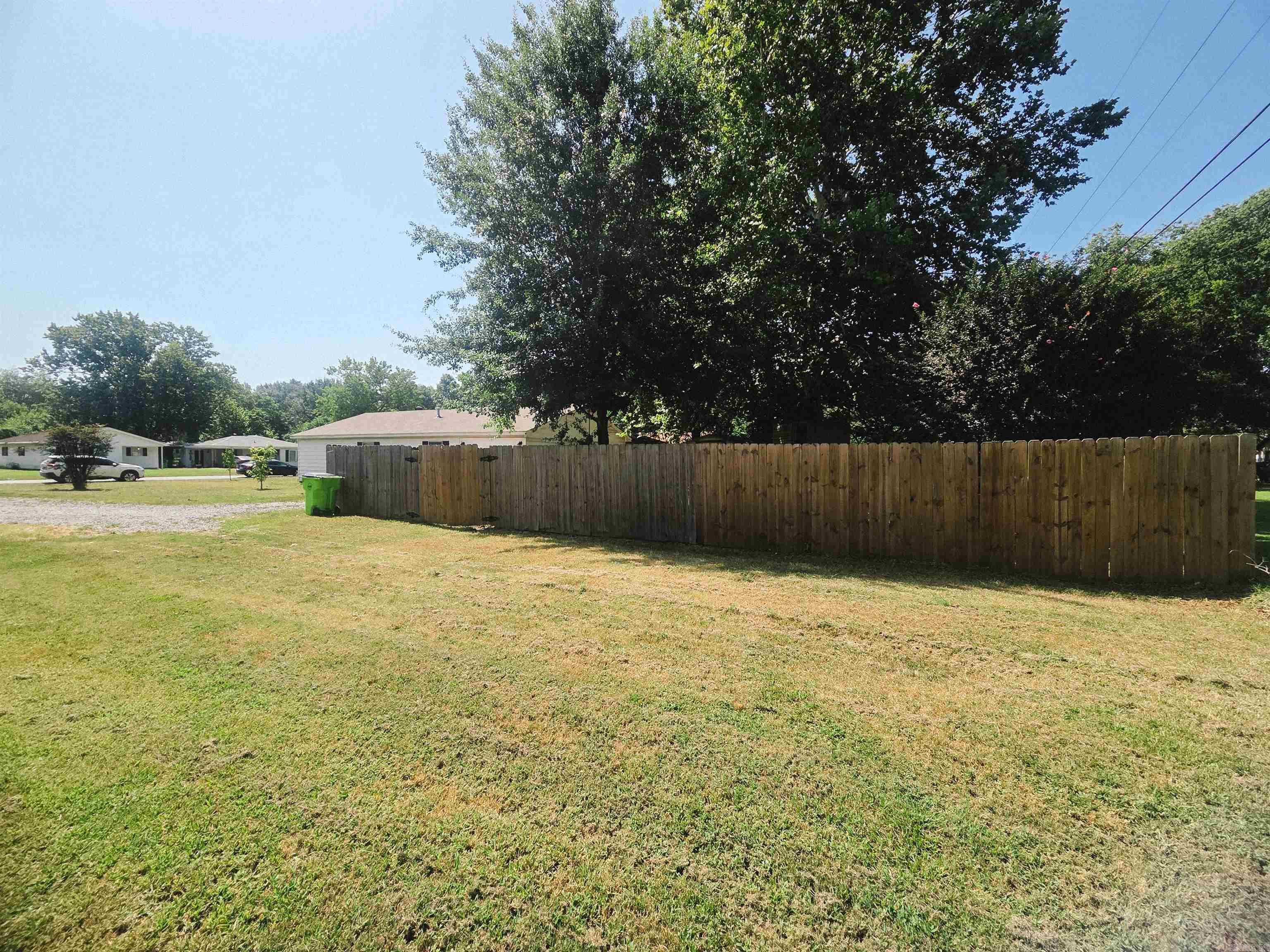 1202 S Wood St  Stuttgart, AR