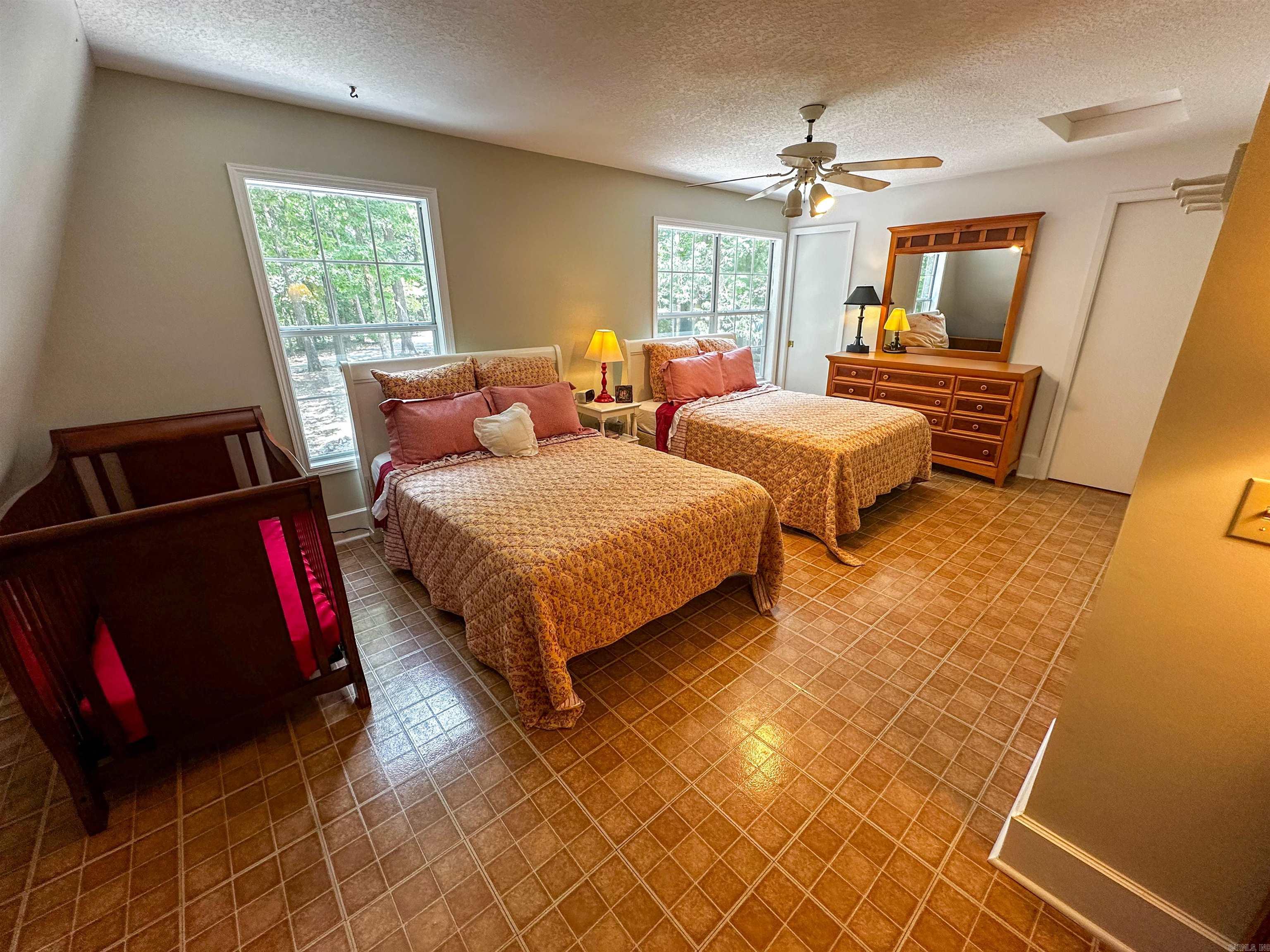 299 Buck Pond  Mountain View, AR