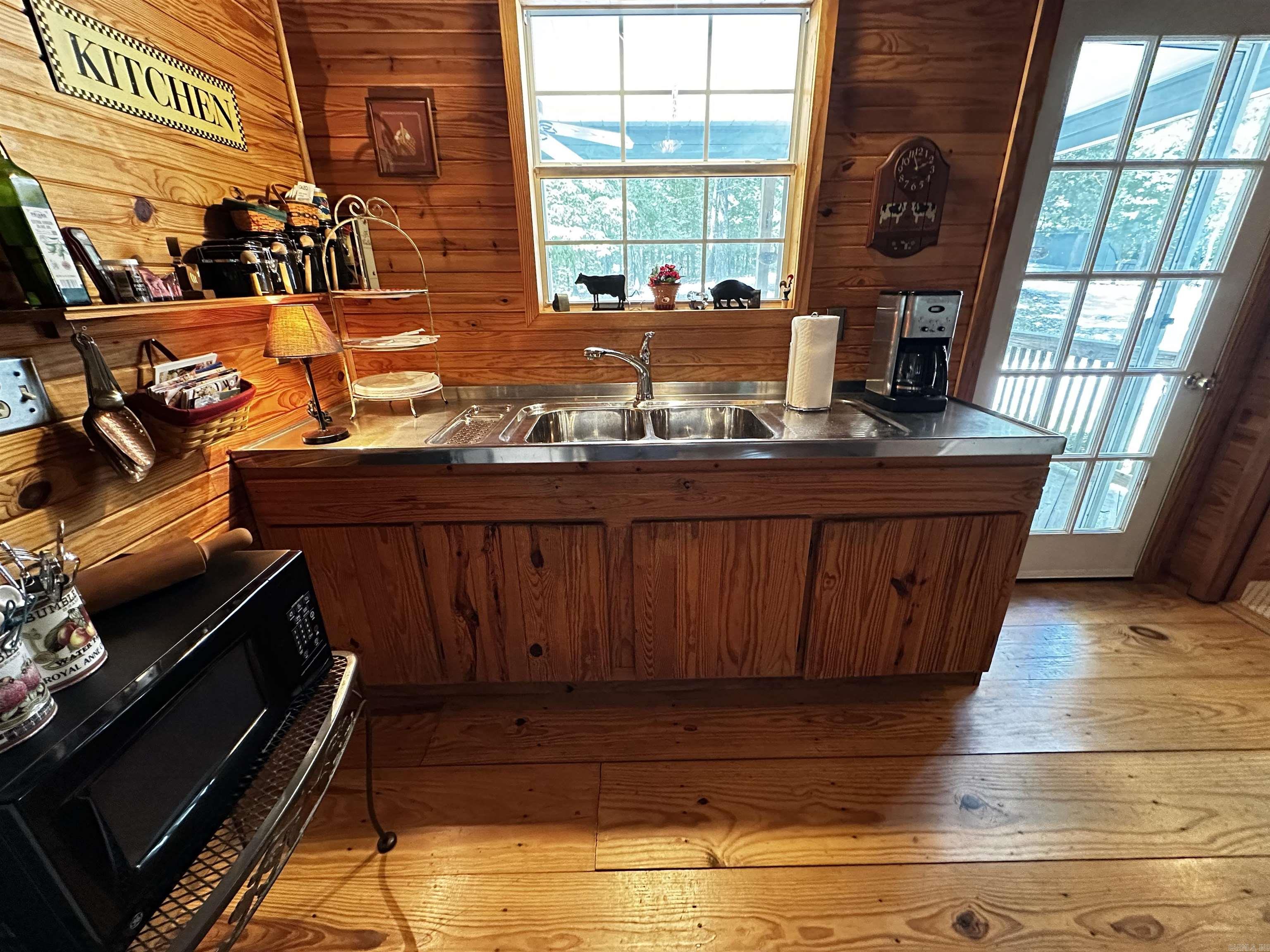 299 Buck Pond  Mountain View, AR