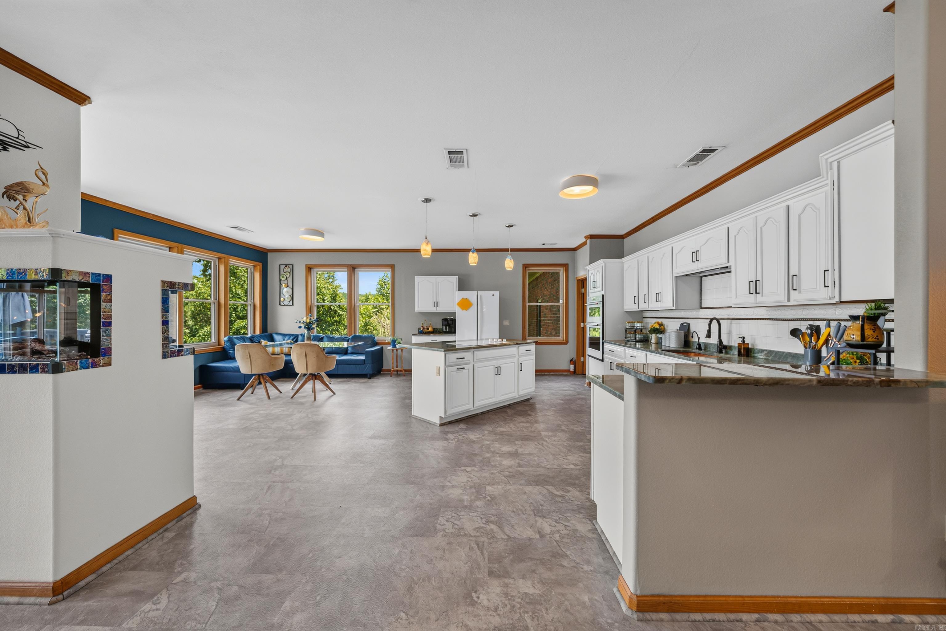 139 Waterfront  Hot Springs, AR