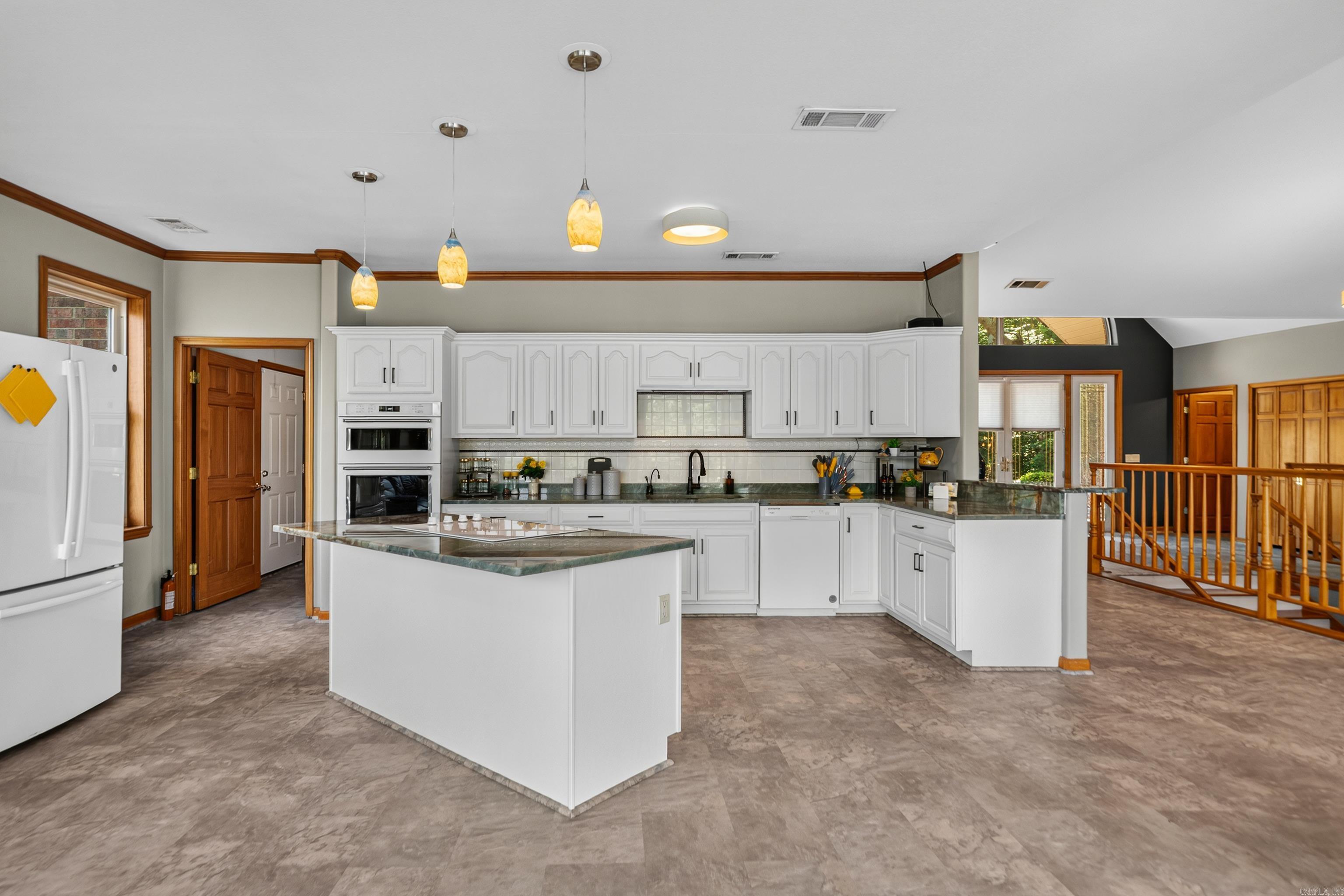 139 Waterfront  Hot Springs, AR