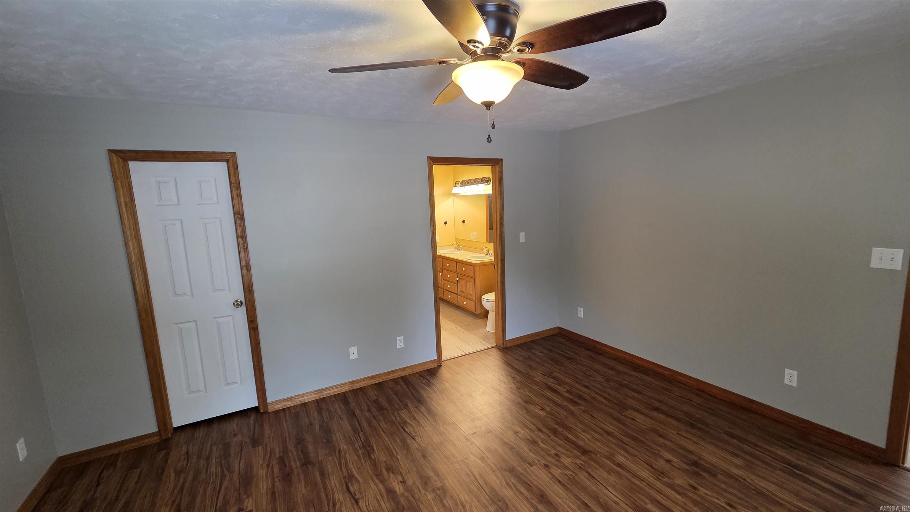 60 Red Fox  Greers Ferry, AR
