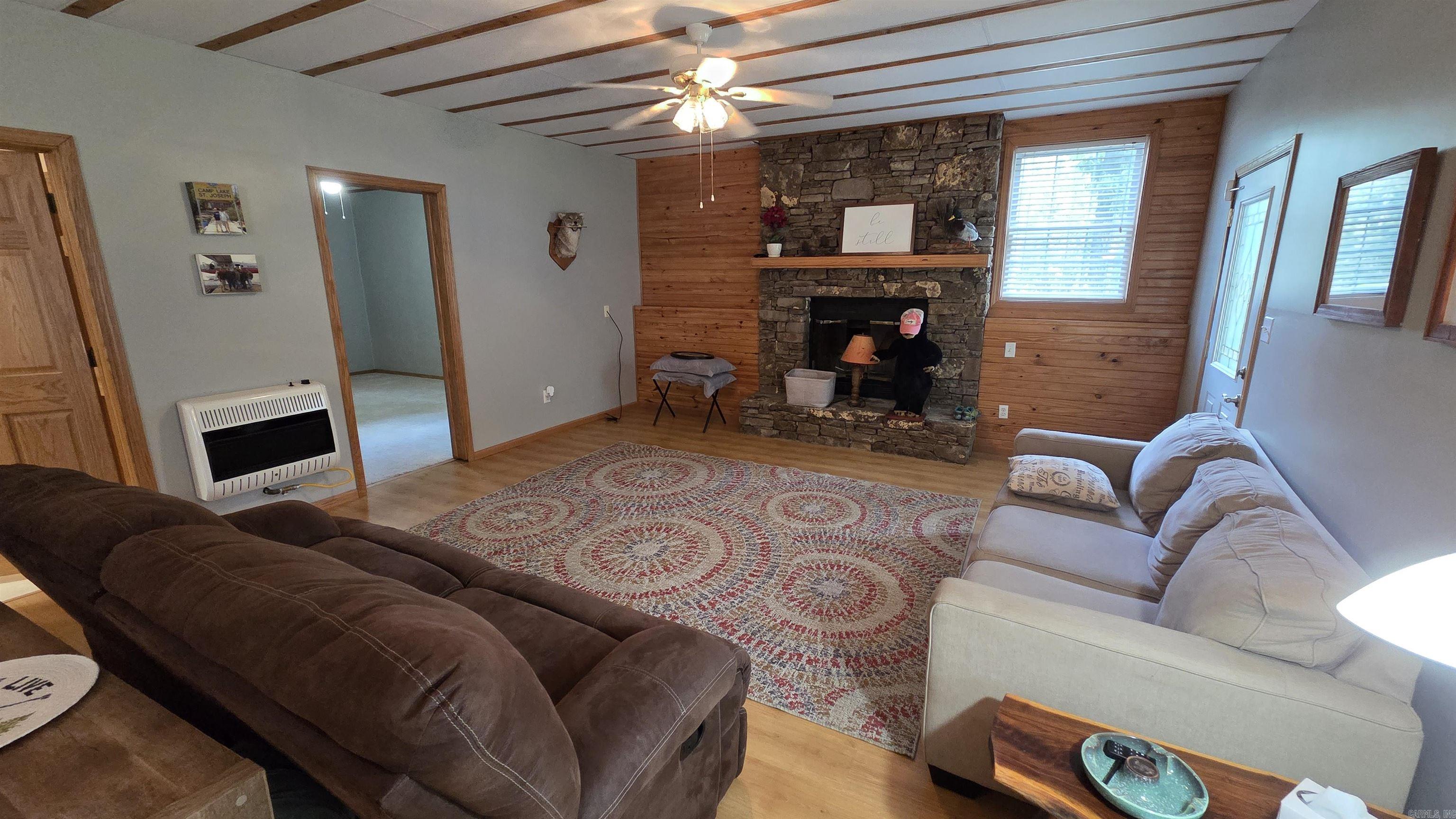 60 Red Fox  Greers Ferry, AR
