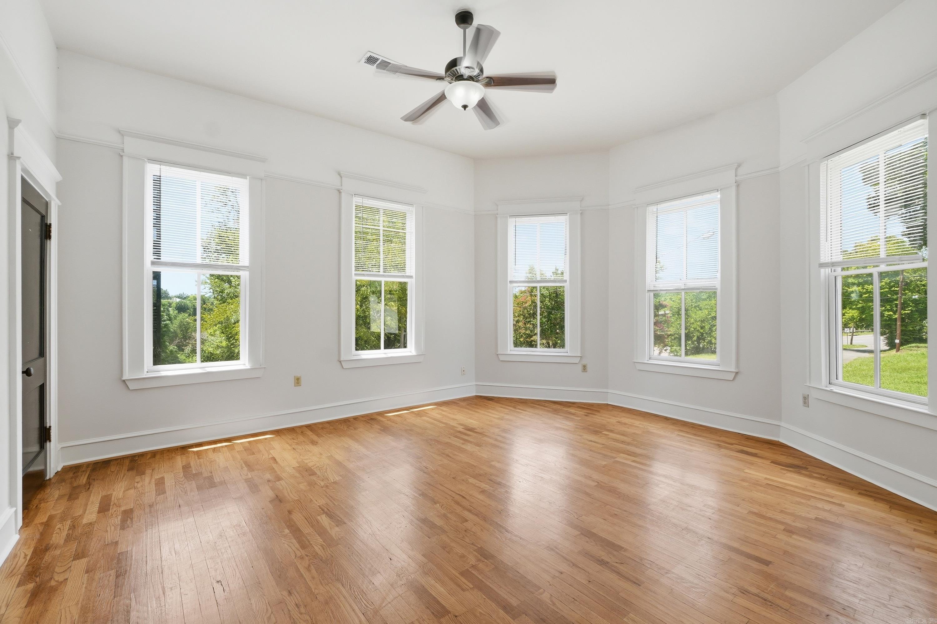 123 S Schiller  Little Rock, AR