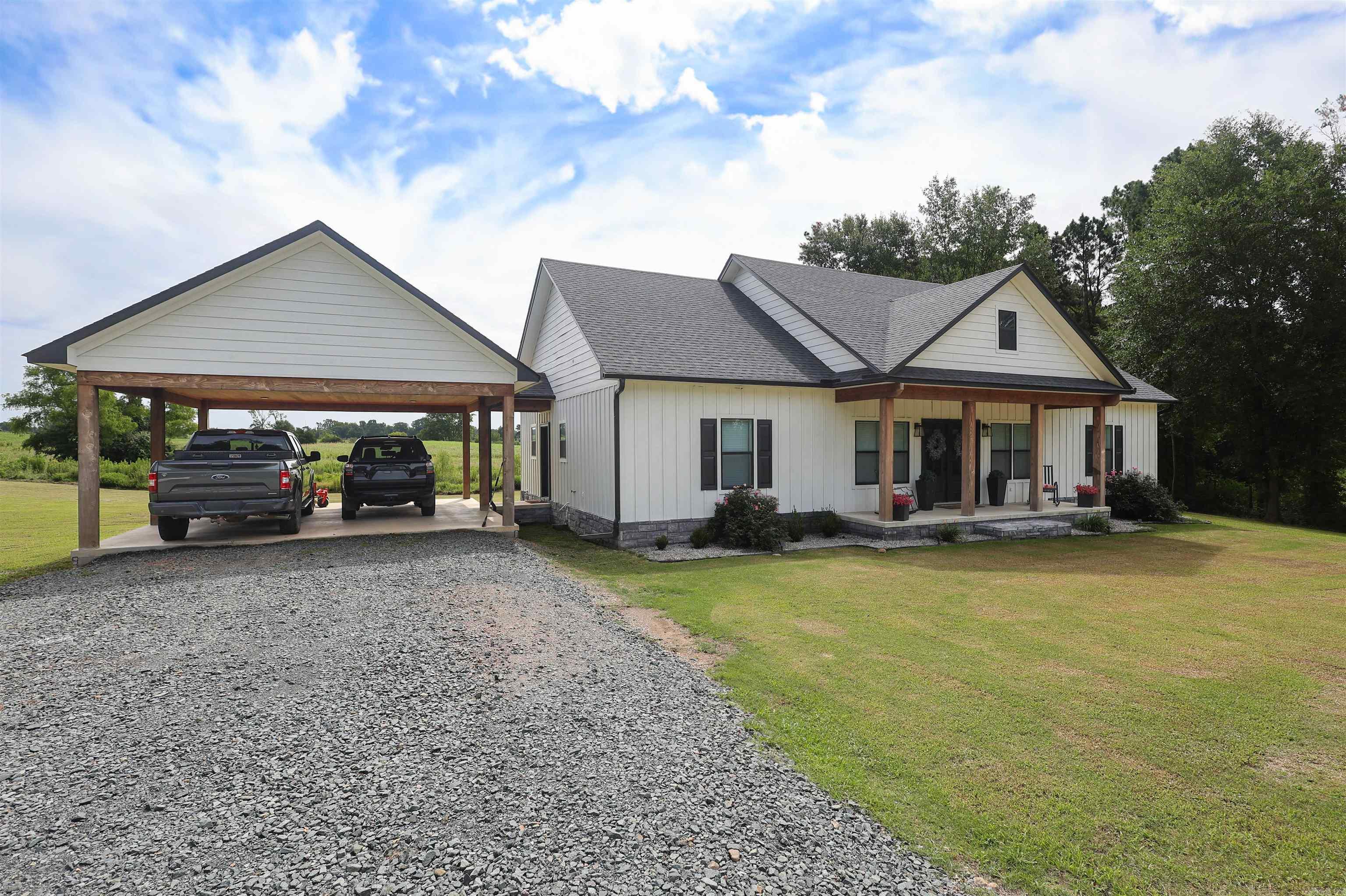 16284 HWY 278  Umpire, AR
