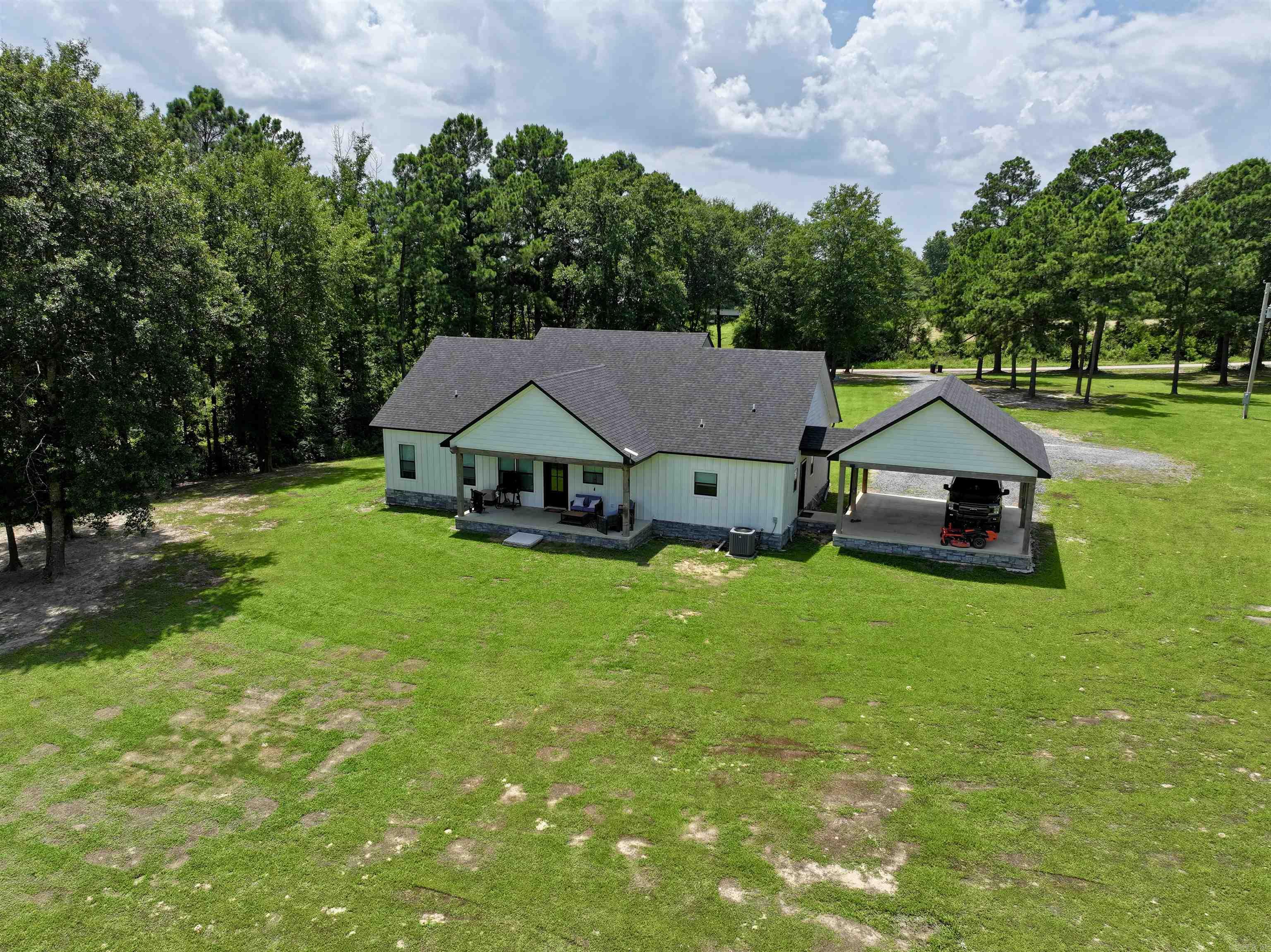 16284 HWY 278  Umpire, AR