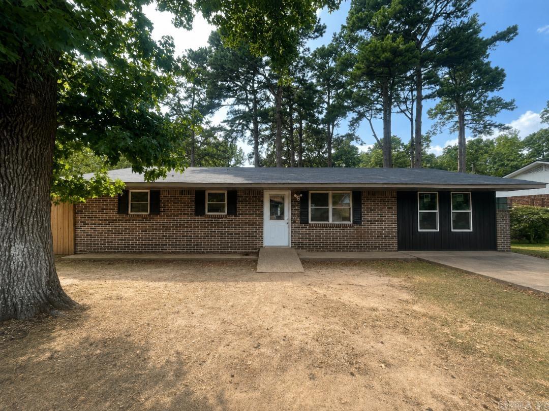 505  Blake Drive  Mena, AR