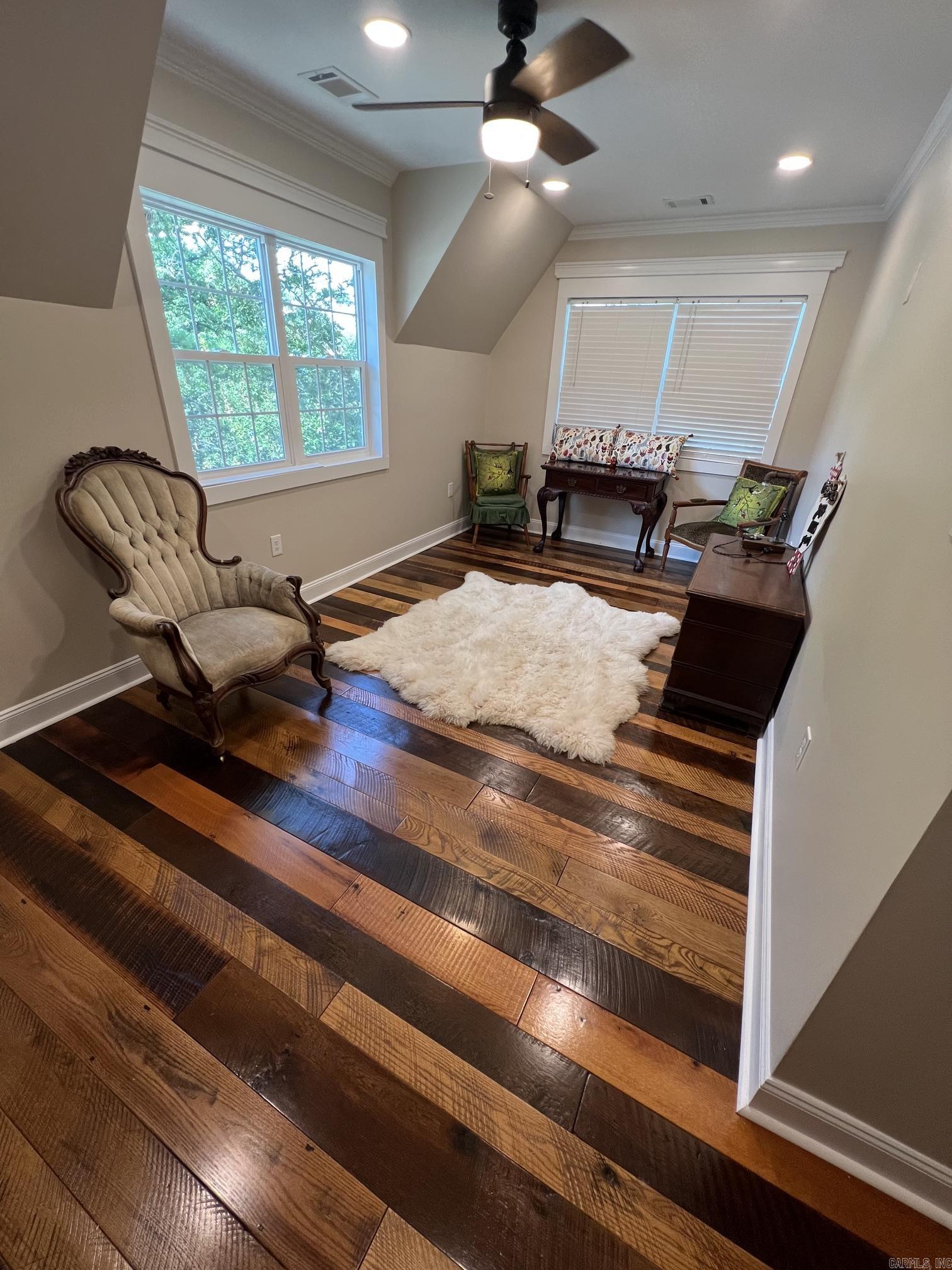 6223 CANTRELL  Little Rock, AR
