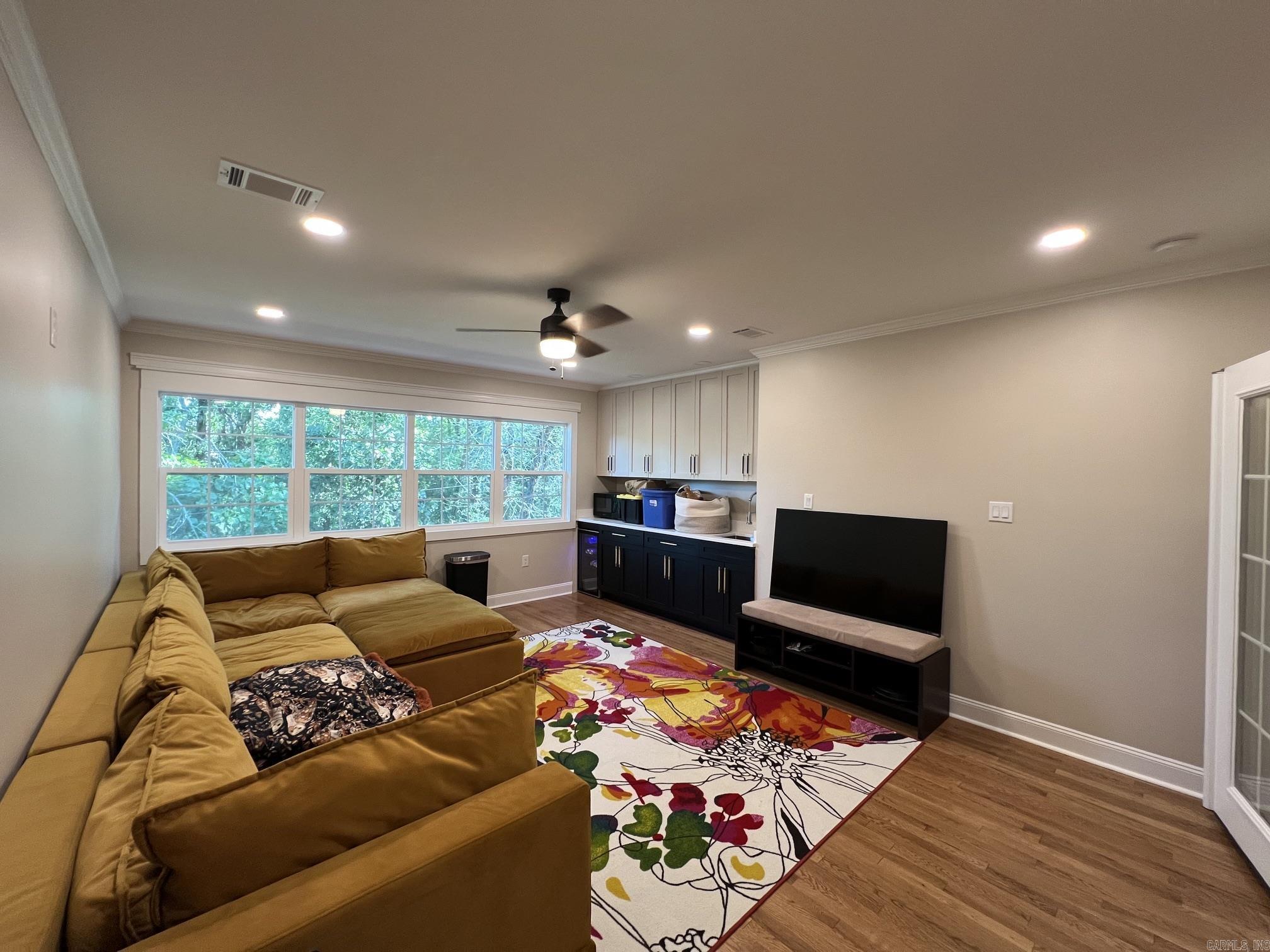 6223 CANTRELL  Little Rock, AR