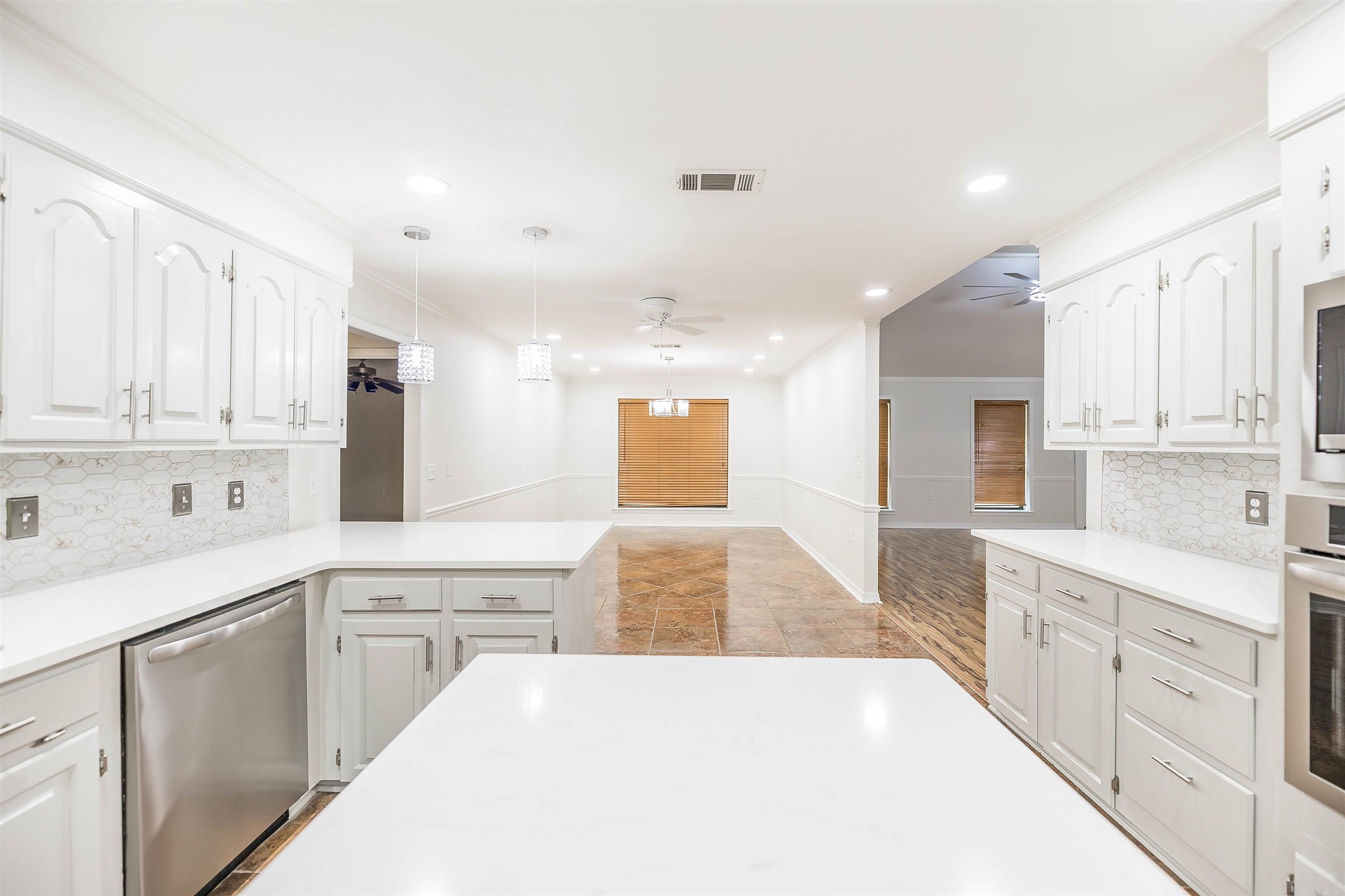 1265 Hollow Hills Dr  Camden, AR