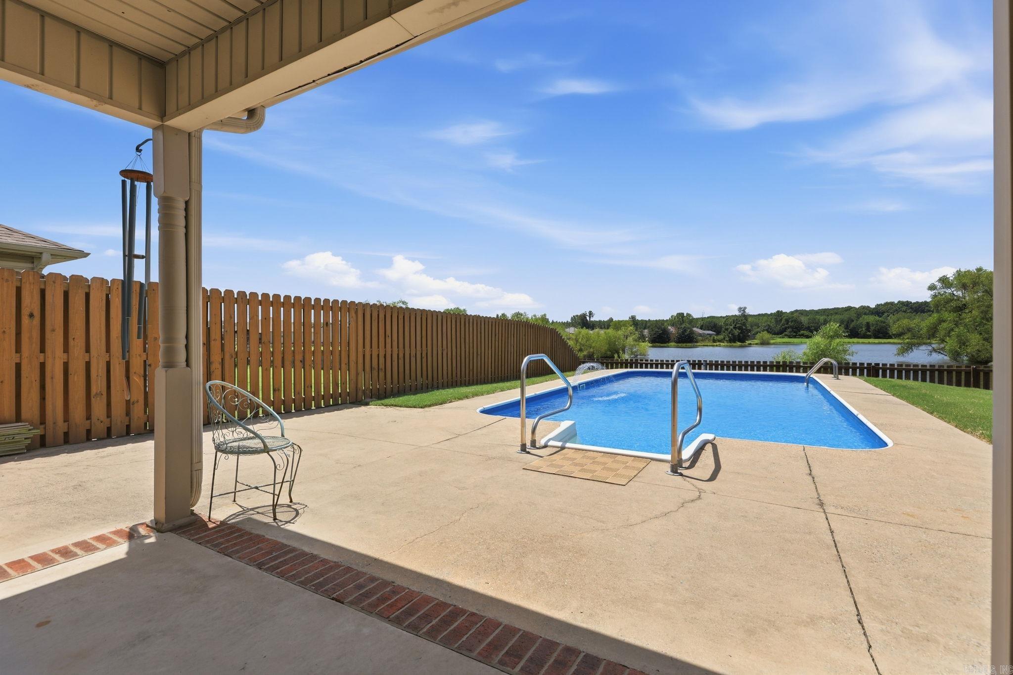 26 Lakeside Dr  Ward, AR