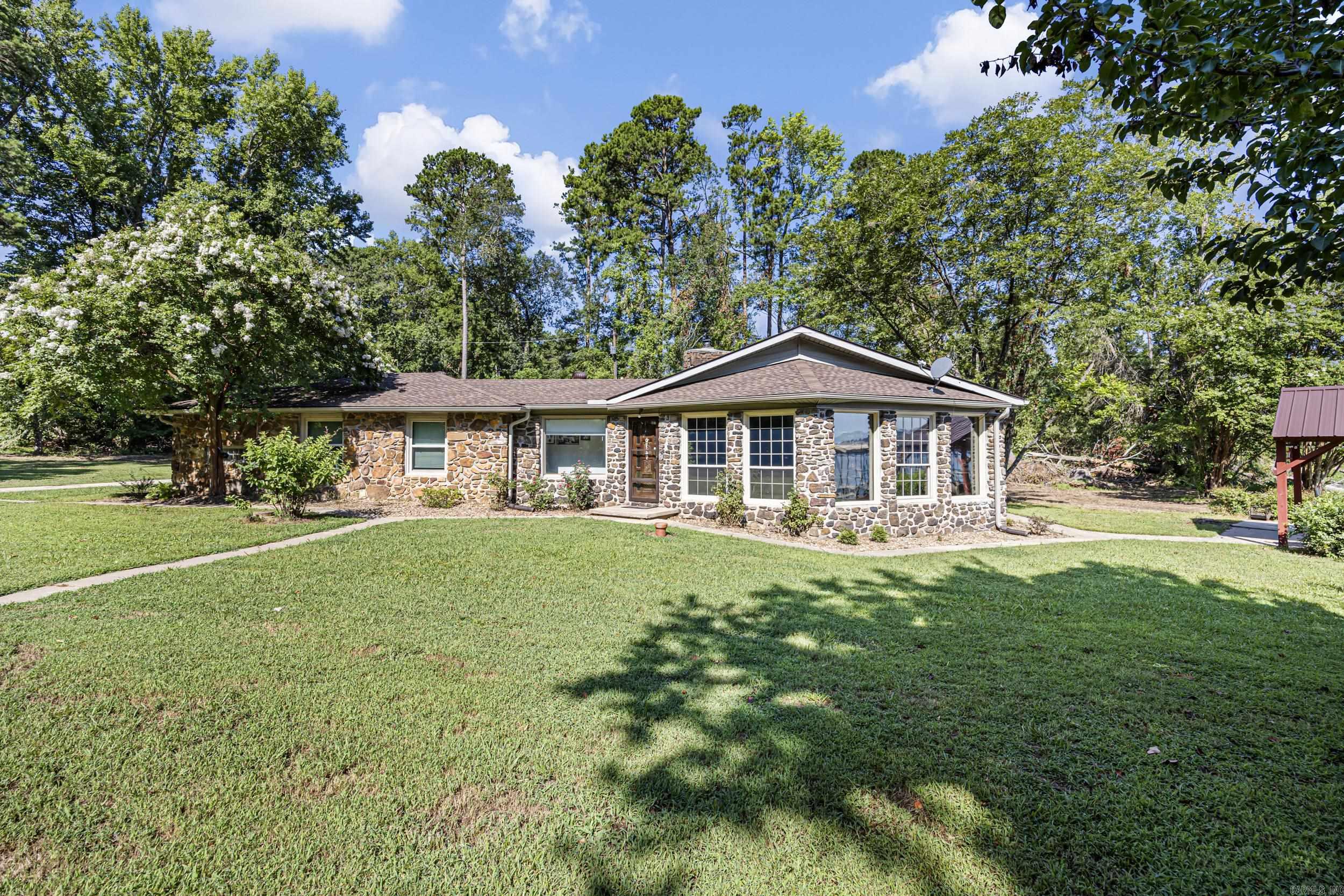 10101 Lakeshore  Dardanelle, AR
