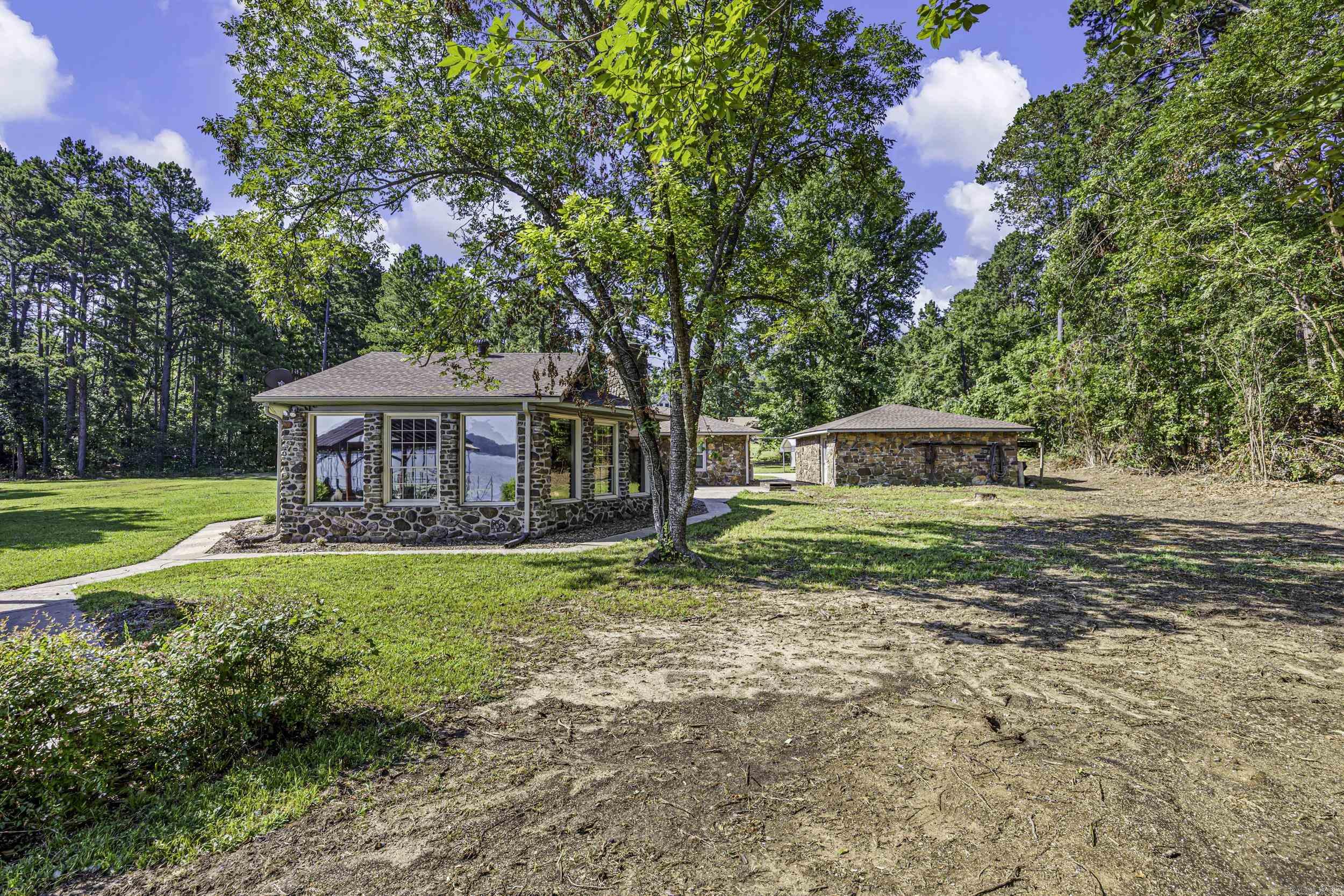 10101 Lakeshore  Dardanelle, AR