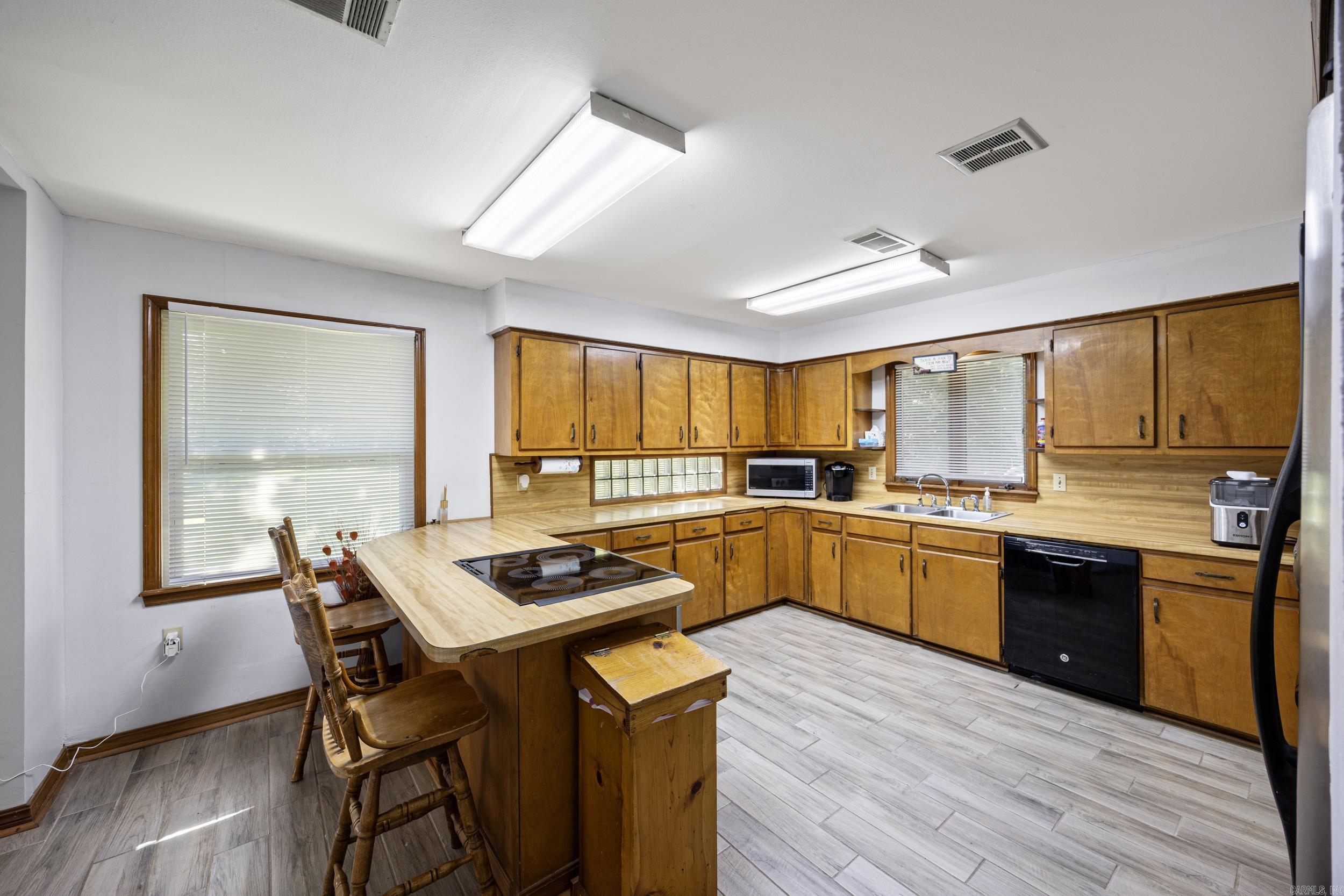 10101 Lakeshore  Dardanelle, AR