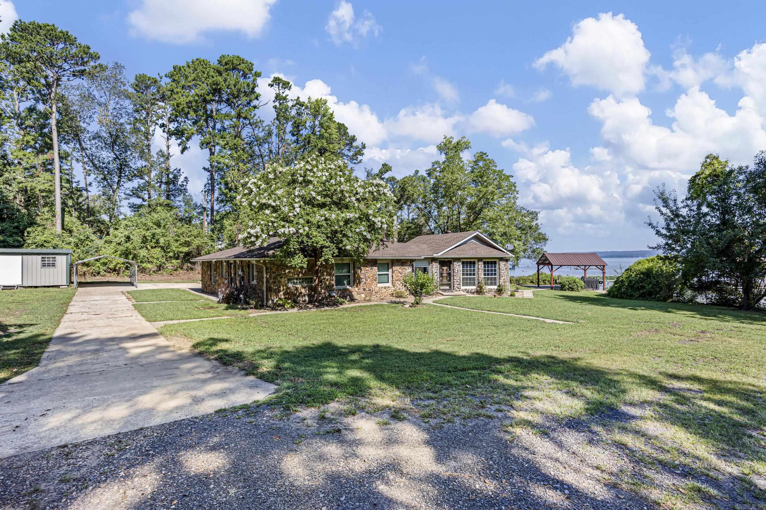 10101 Lakeshore  Dardanelle, AR