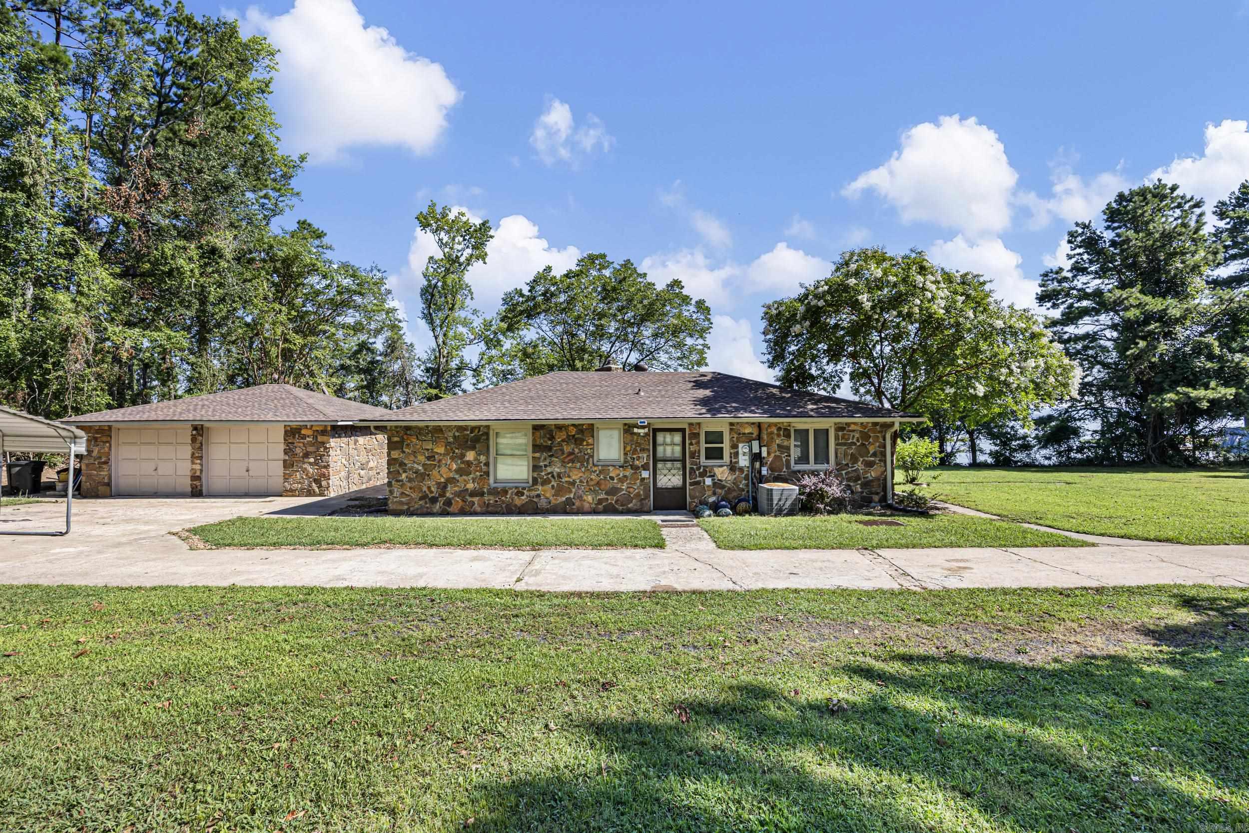 10101 Lakeshore  Dardanelle, AR