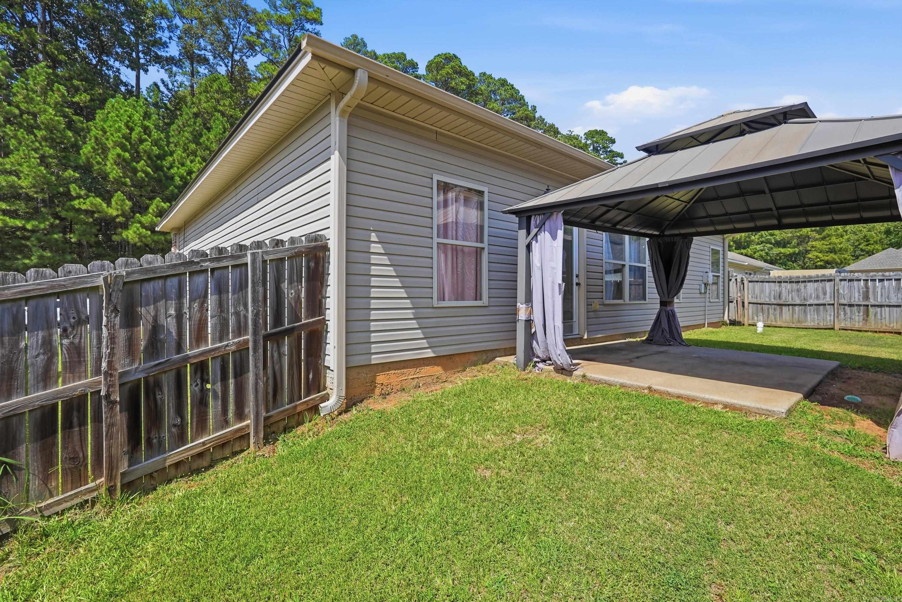 479 Wisteria  Bauxite, AR