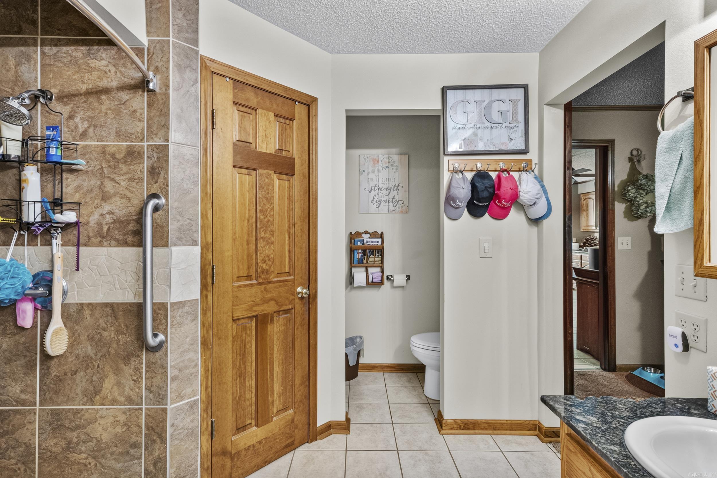 2220 Meadow Pond  White Hall, AR