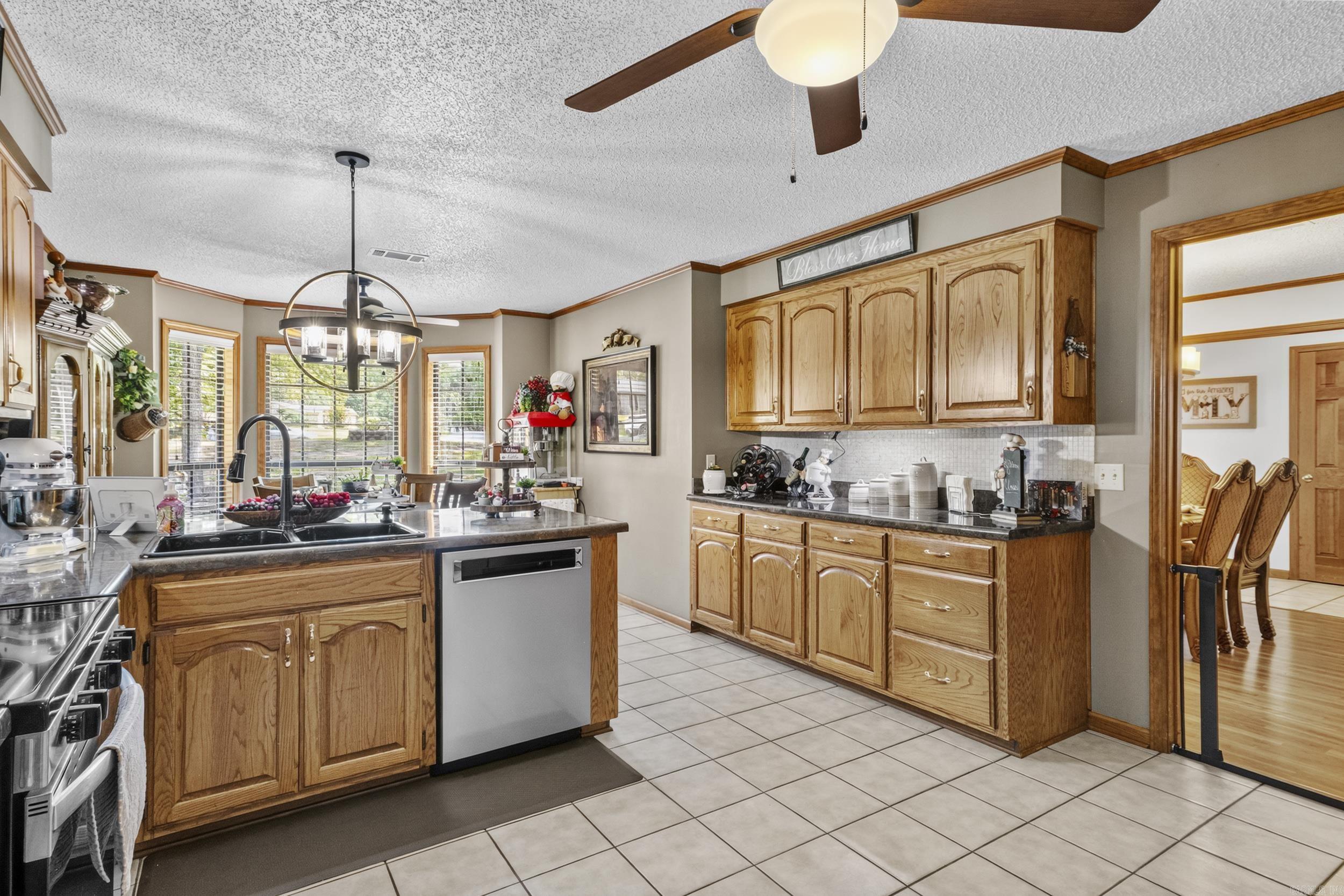 2220 Meadow Pond  White Hall, AR