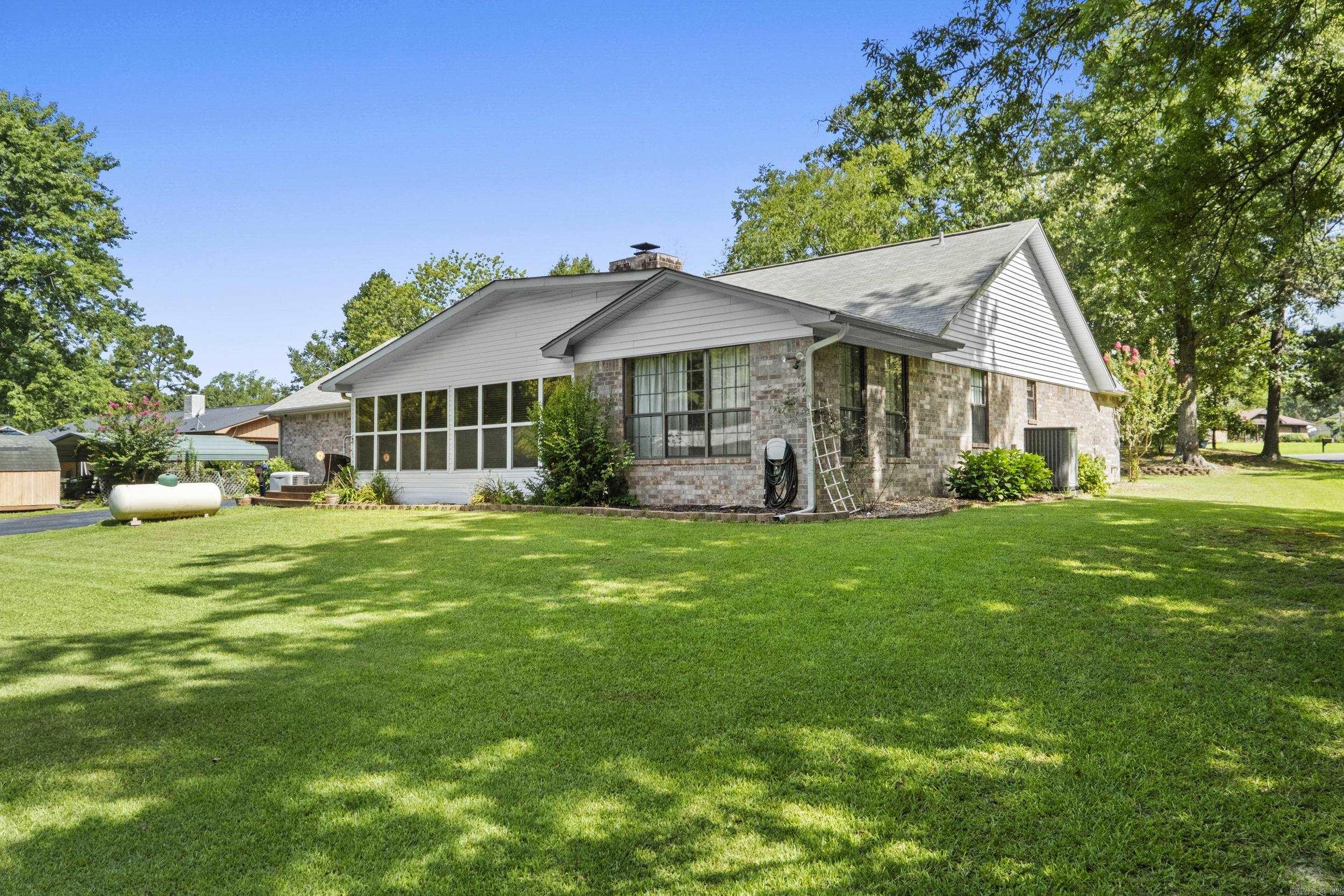 2220 Meadow Pond  White Hall, AR
