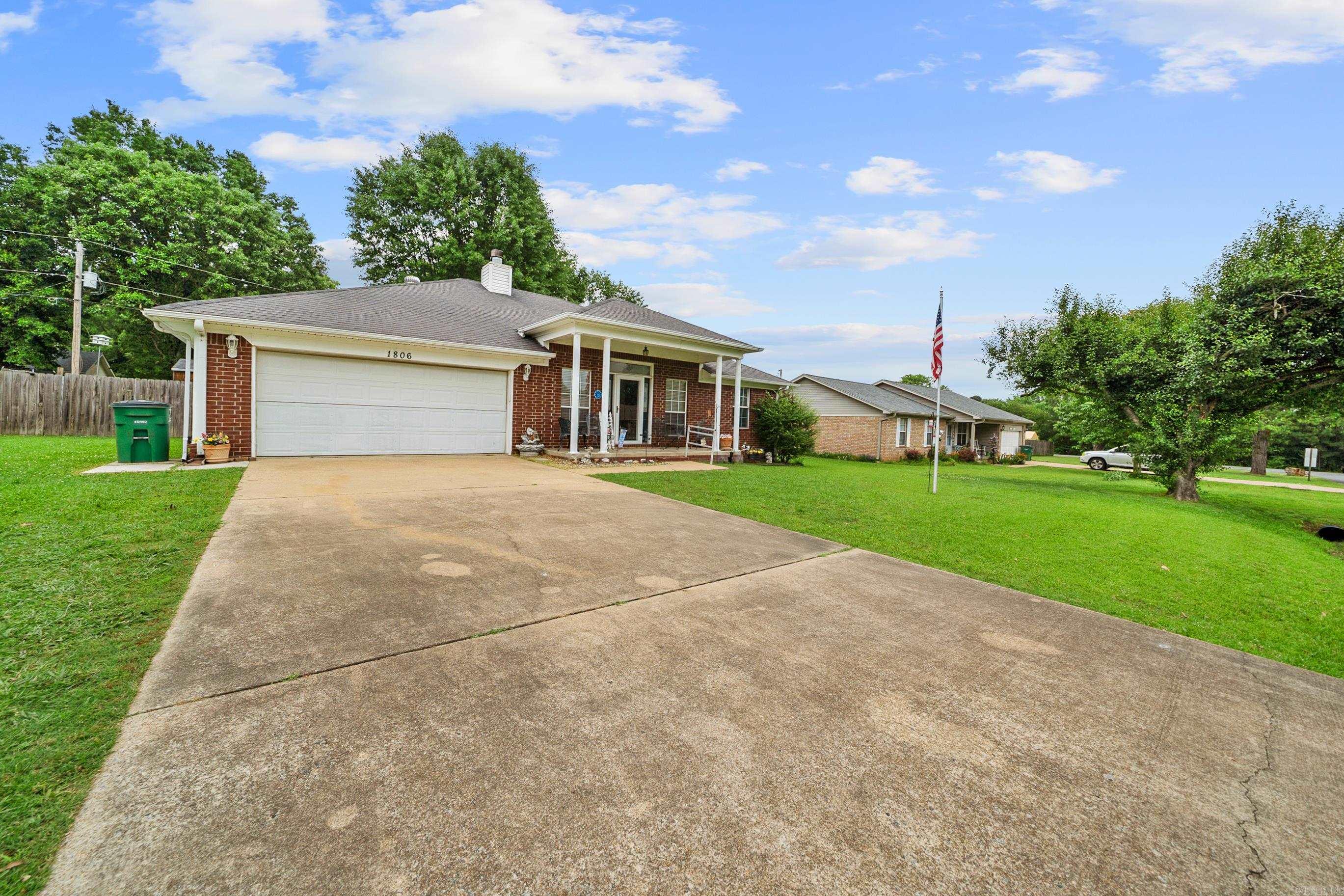 1806 Pinewood  Beebe, AR