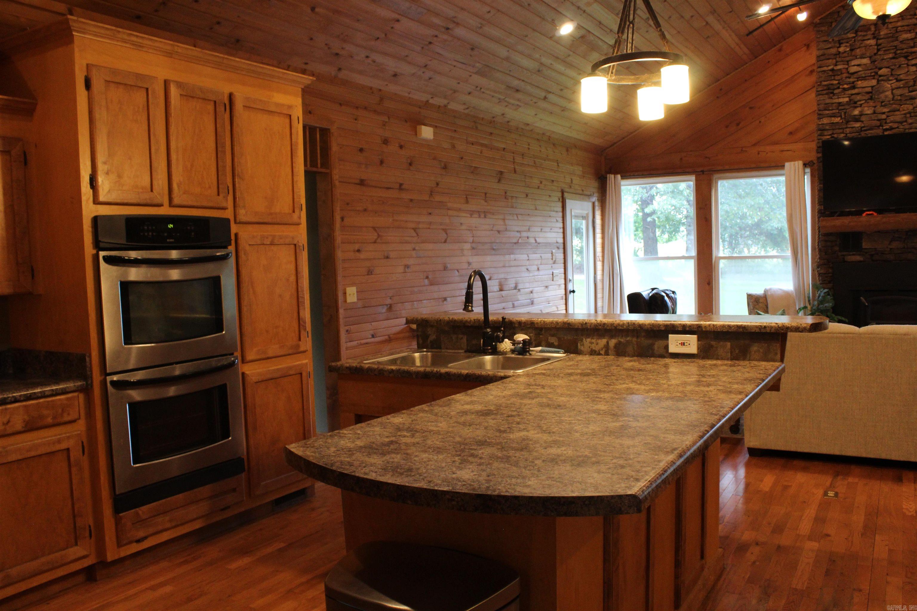 102 Clella Ct.  Mountain View, AR