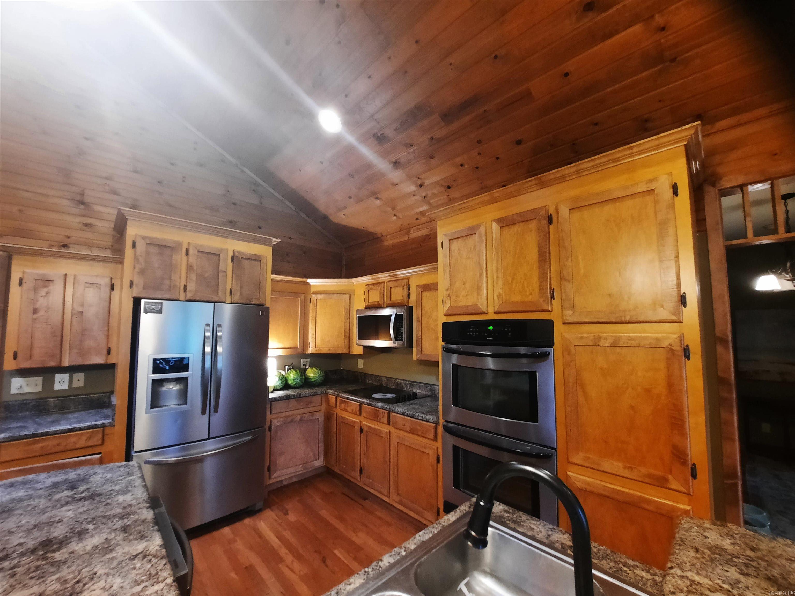 102 Clella Ct.  Mountain View, AR