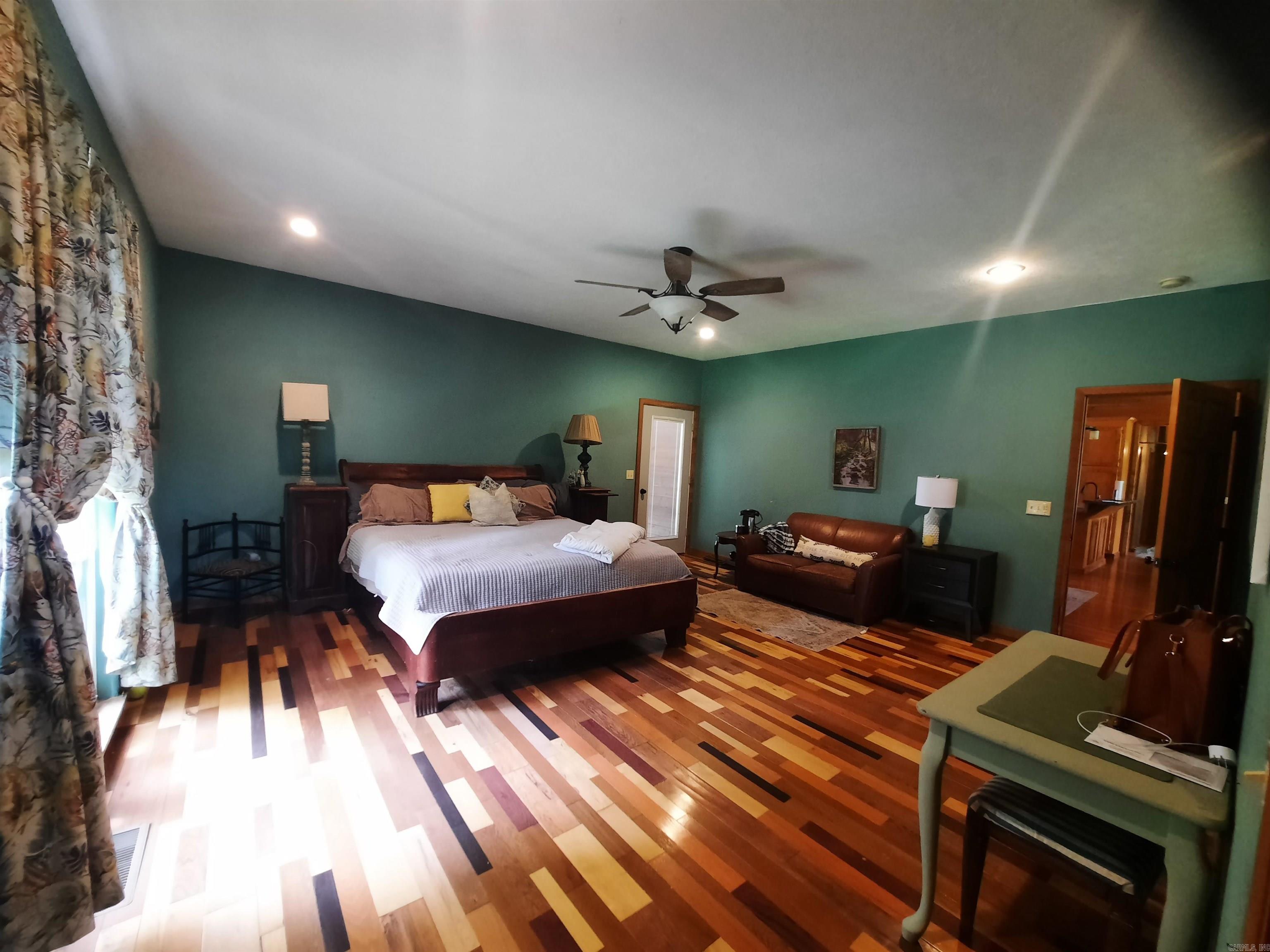 102 Clella Ct.  Mountain View, AR