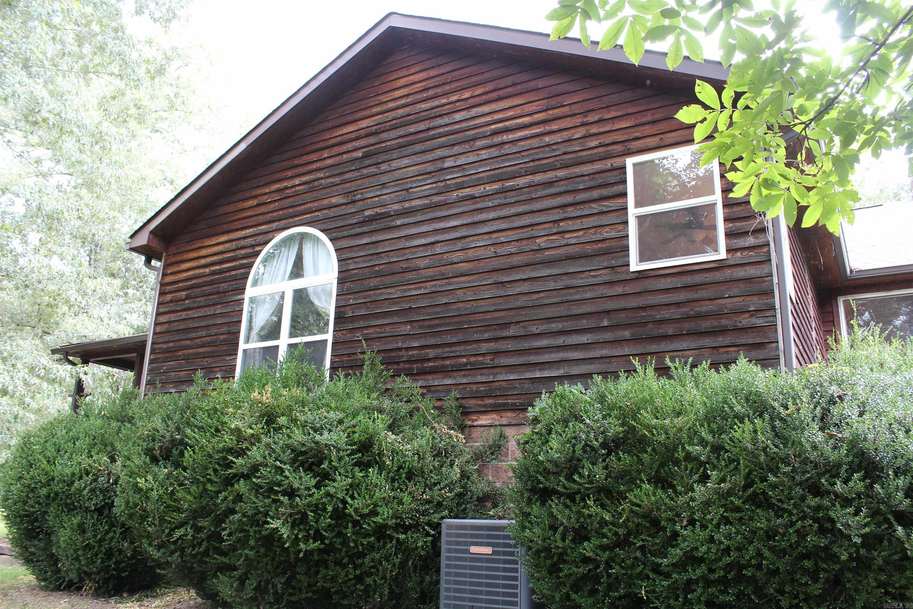 102 Clella Ct.  Mountain View, AR