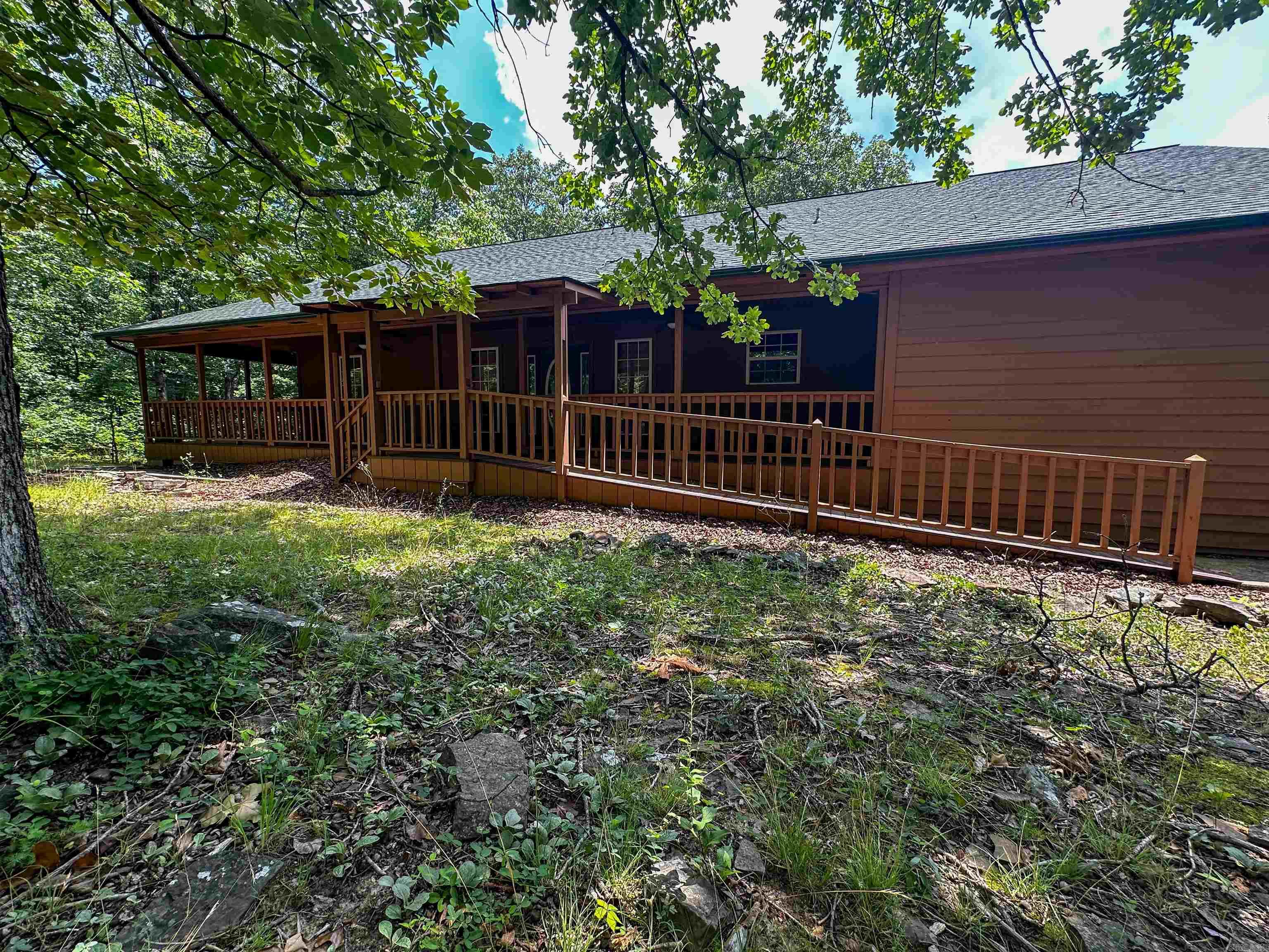 390 Cooper Point  Mountain View, AR