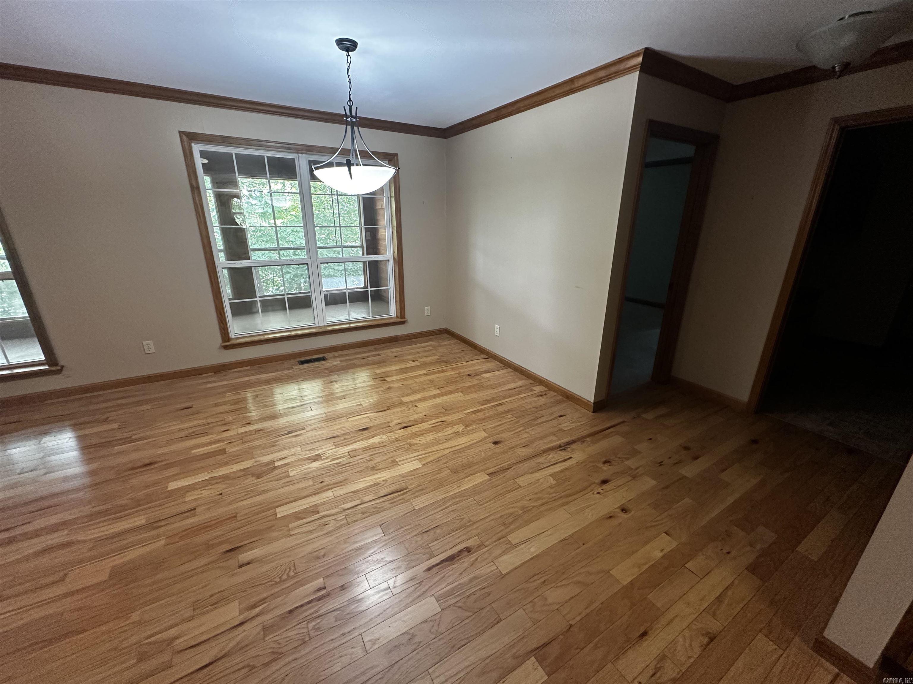 390 Cooper Point  Mountain View, AR