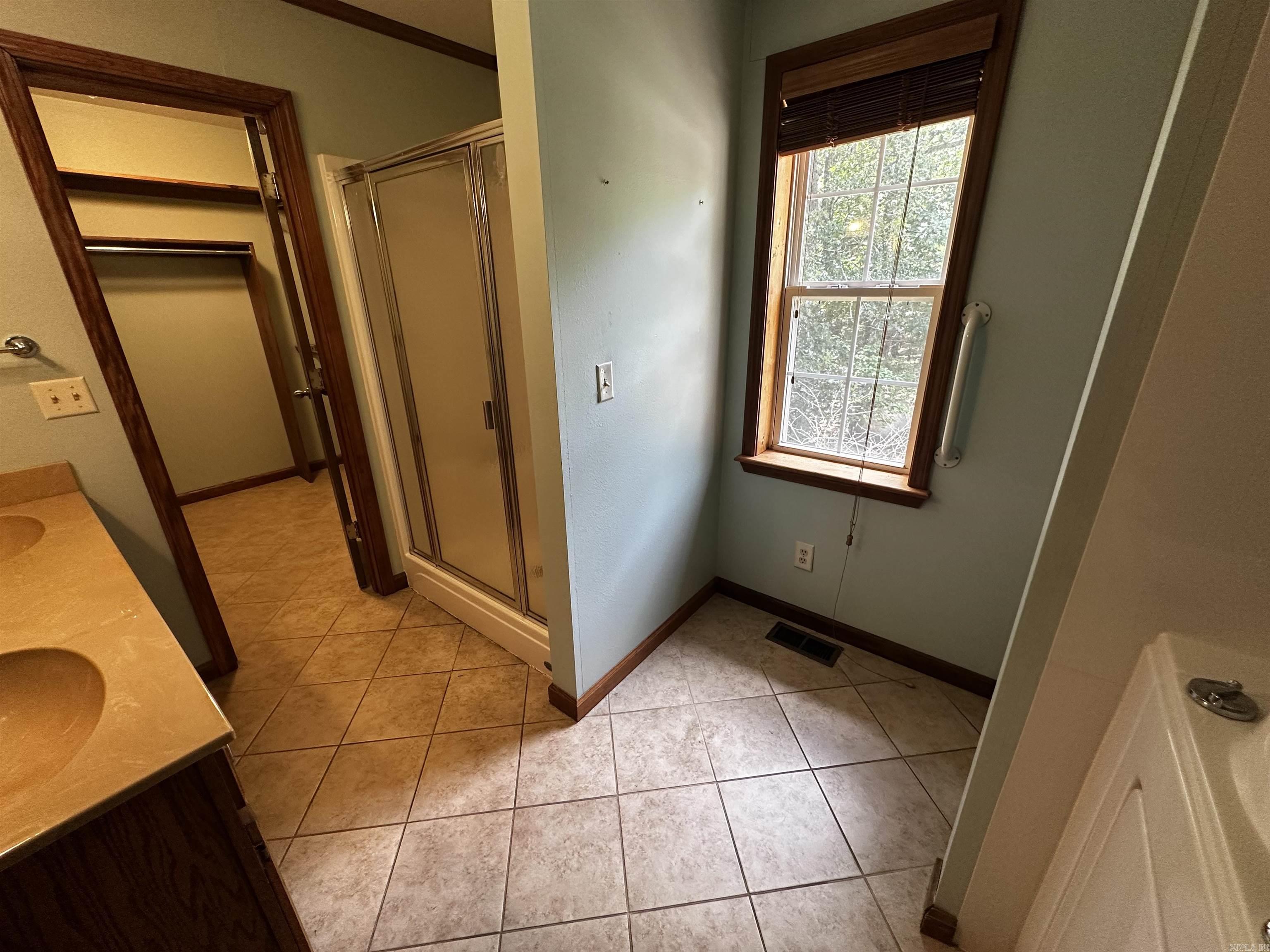 390 Cooper Point  Mountain View, AR