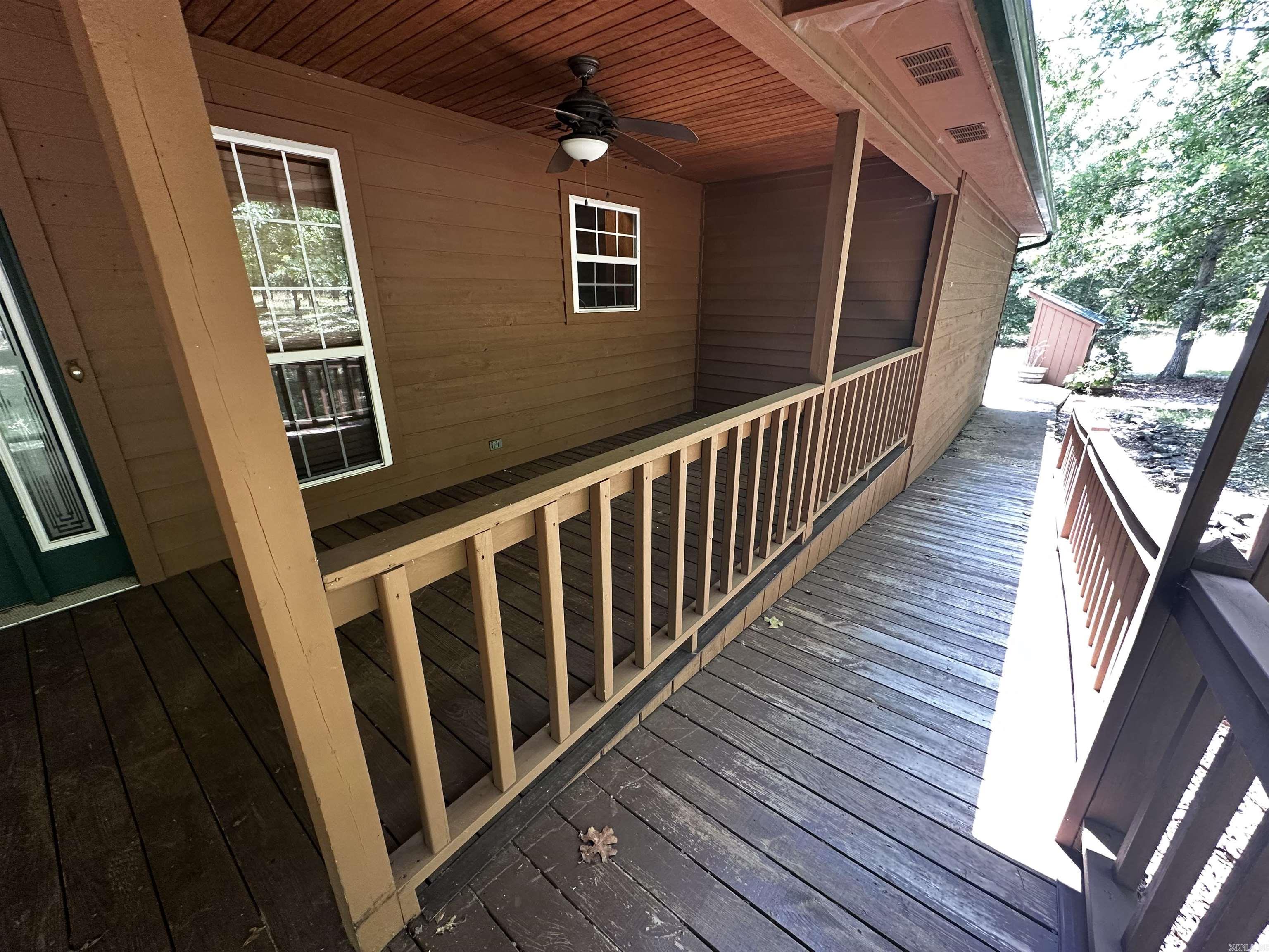 390 Cooper Point  Mountain View, AR
