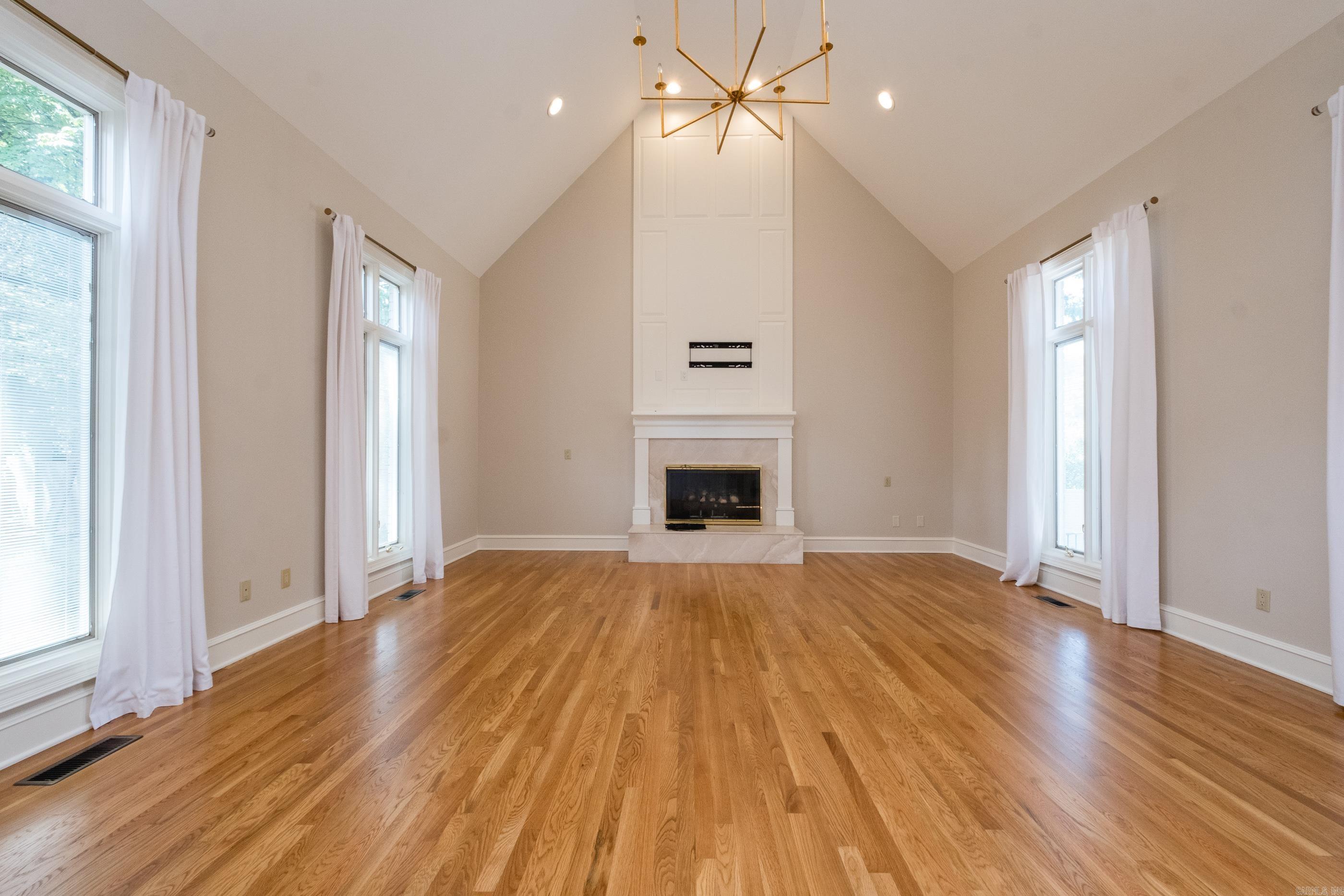 18 Hickory Creek Drive Little Rock, AR 72212