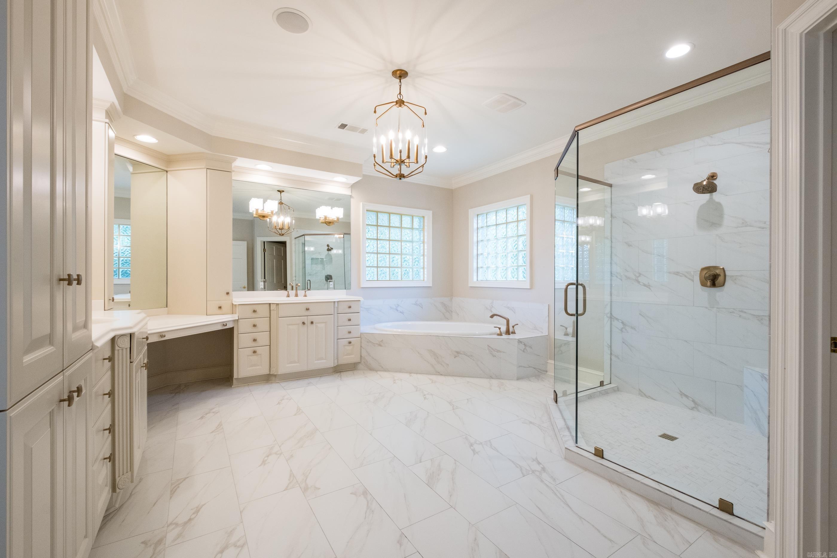 18 Hickory Creek Drive Little Rock, AR 72212