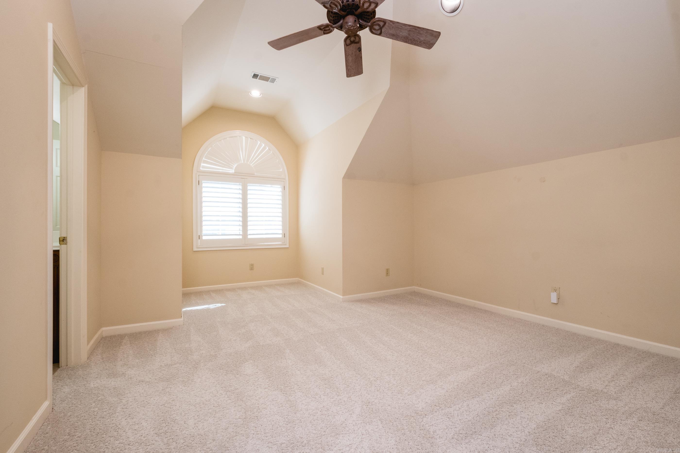 18 Hickory Creek Drive Little Rock, AR 72212