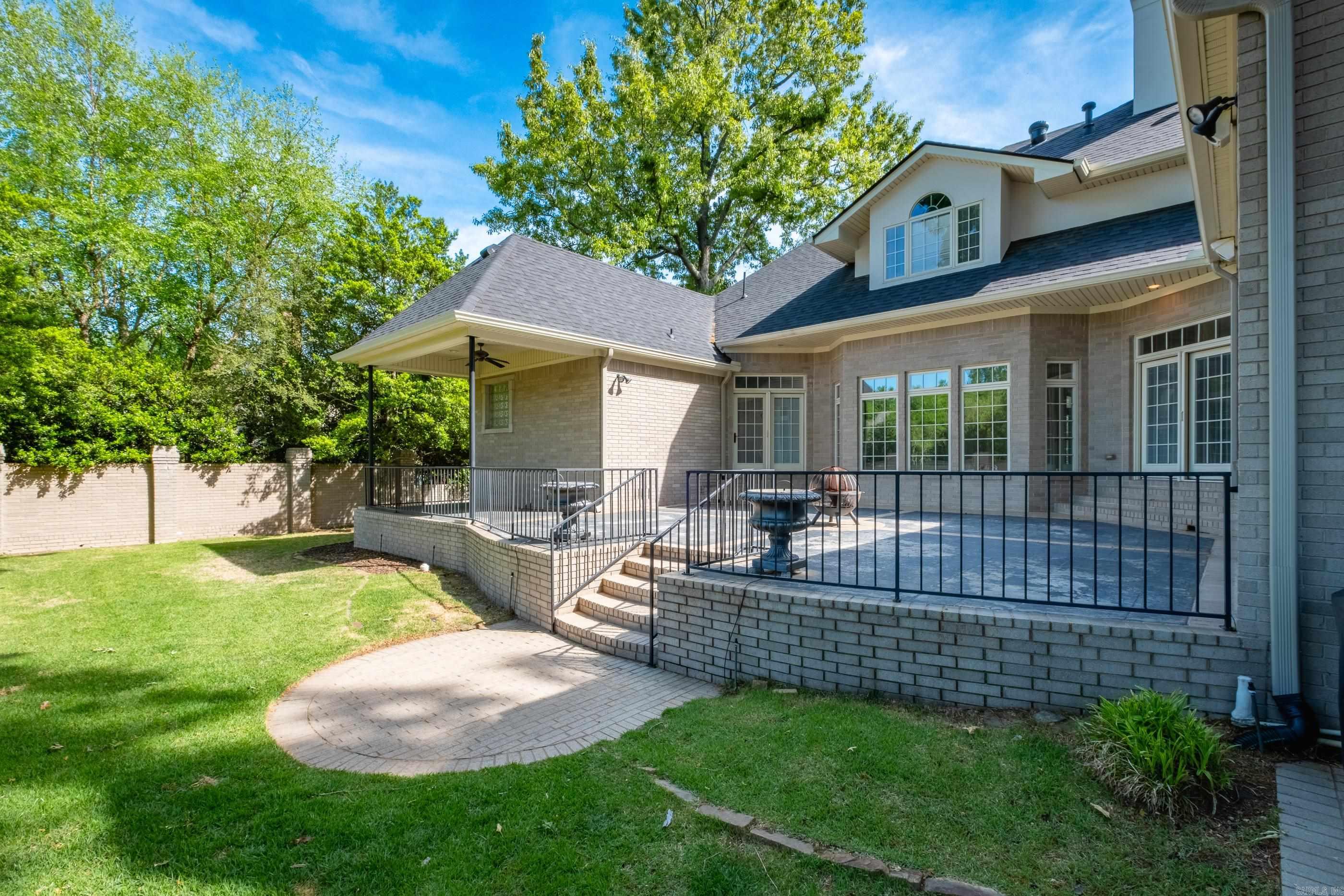18 Hickory Creek Drive Little Rock, AR 72212
