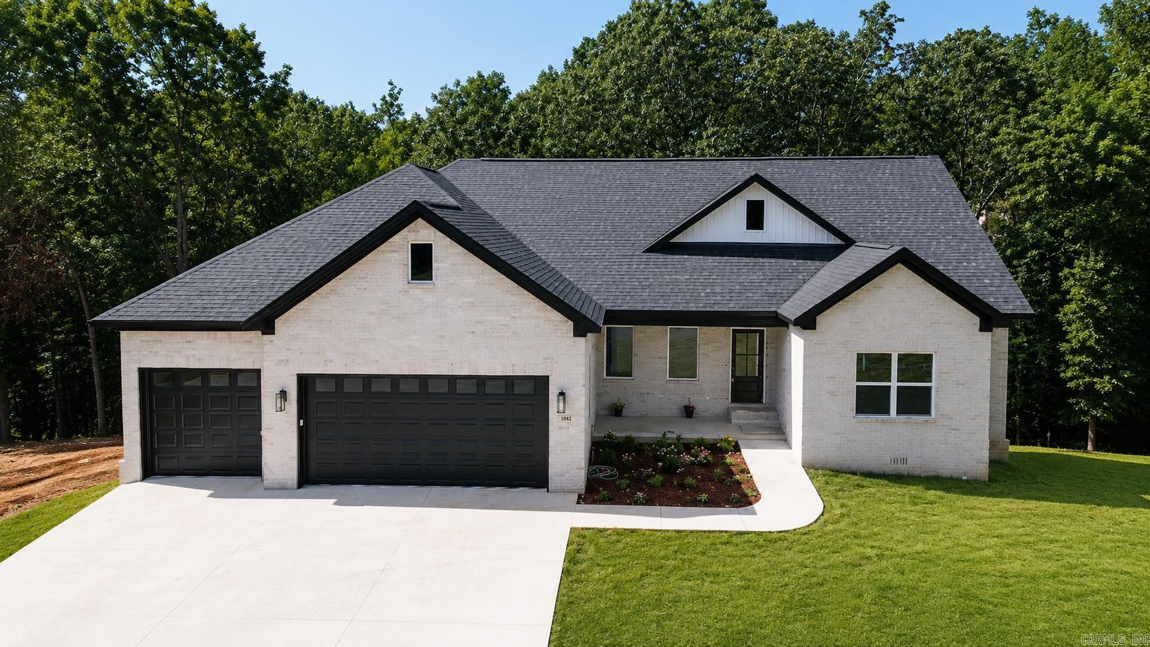 1042 Skyline Dr Alexander, AR 72002