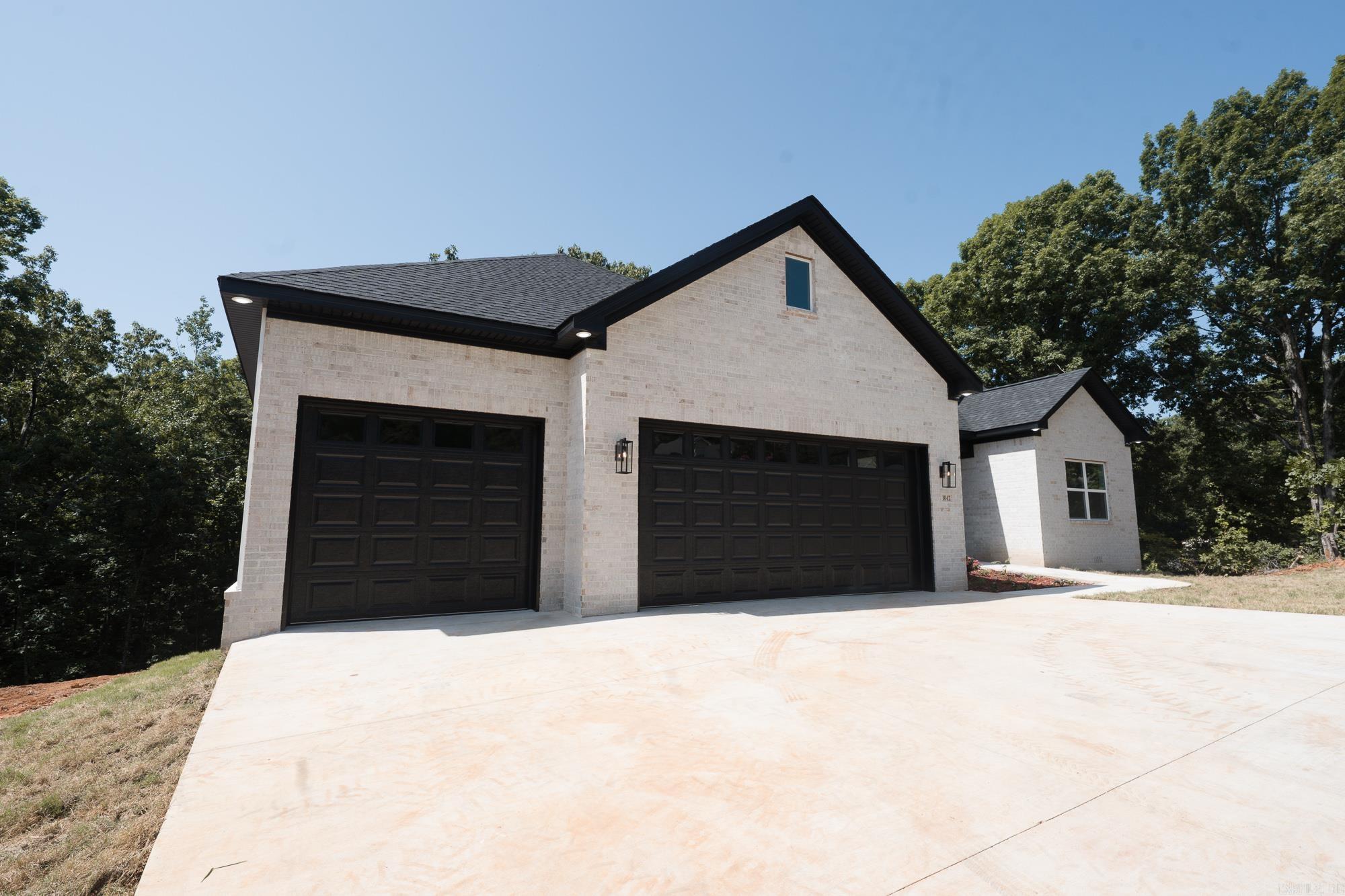 1042 Skyline Dr Alexander, AR 72002
