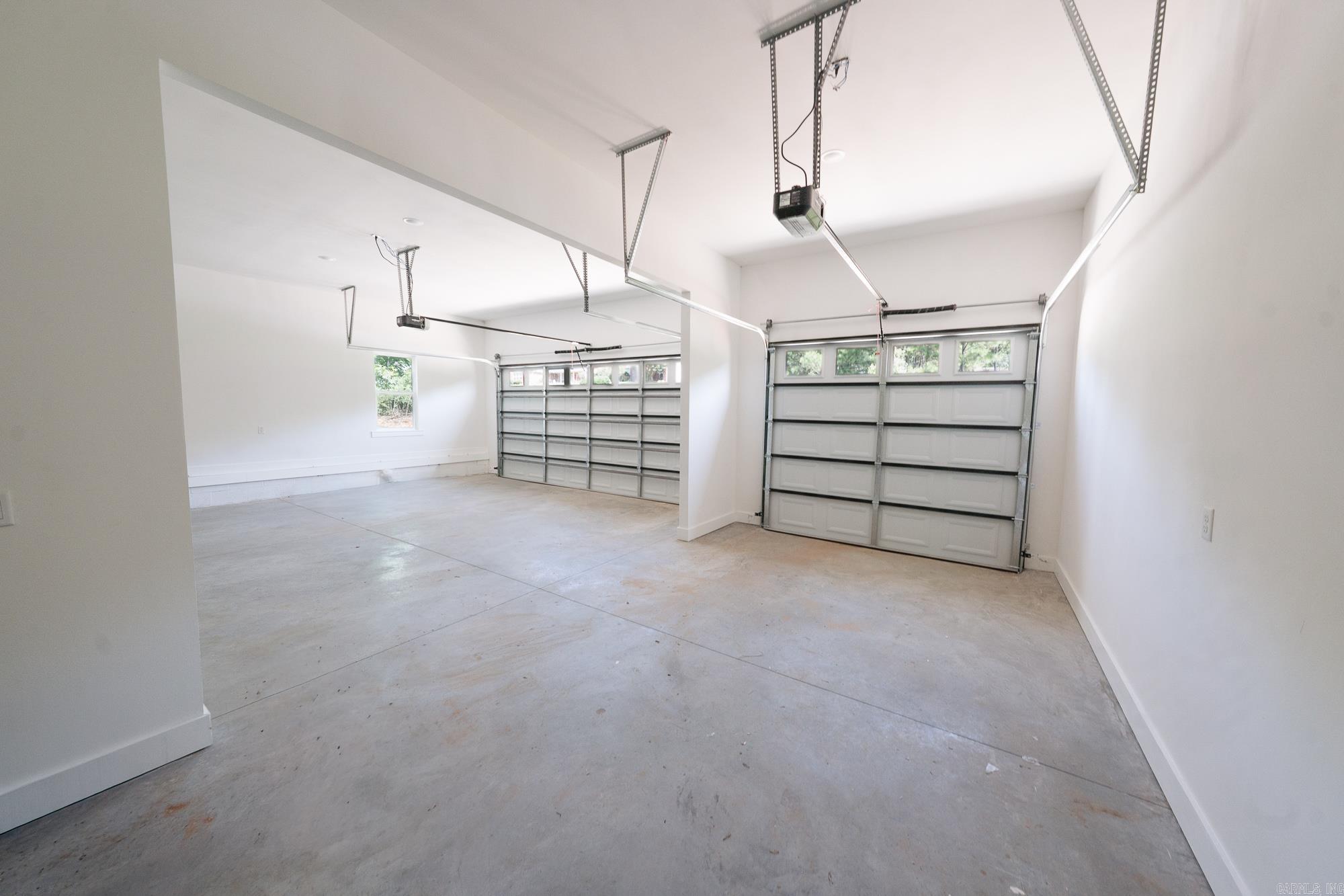 1042 Skyline Dr Alexander, AR 72002