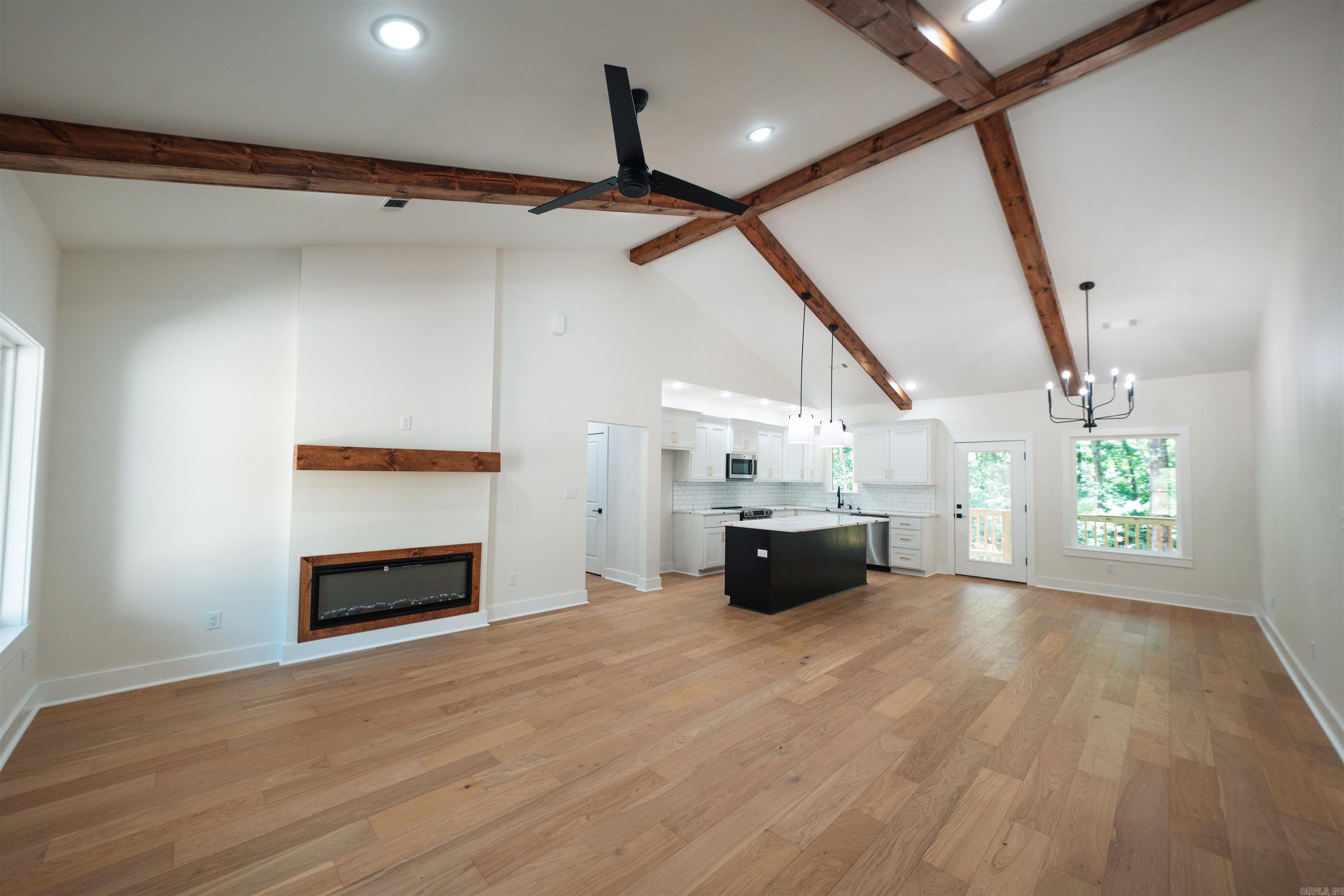 1042 Skyline Dr Alexander, AR 72002