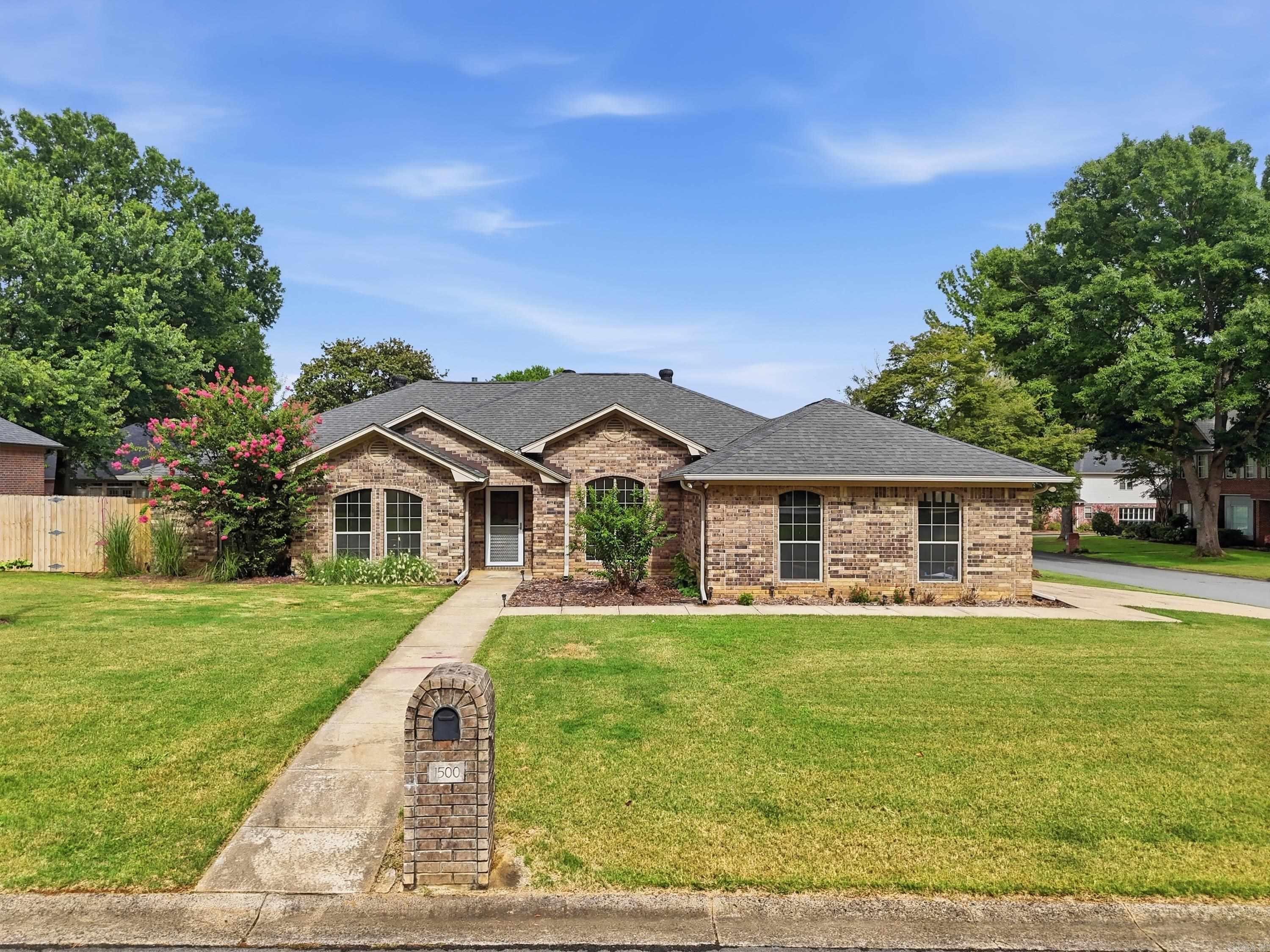 1500 John Ed  Conway, AR