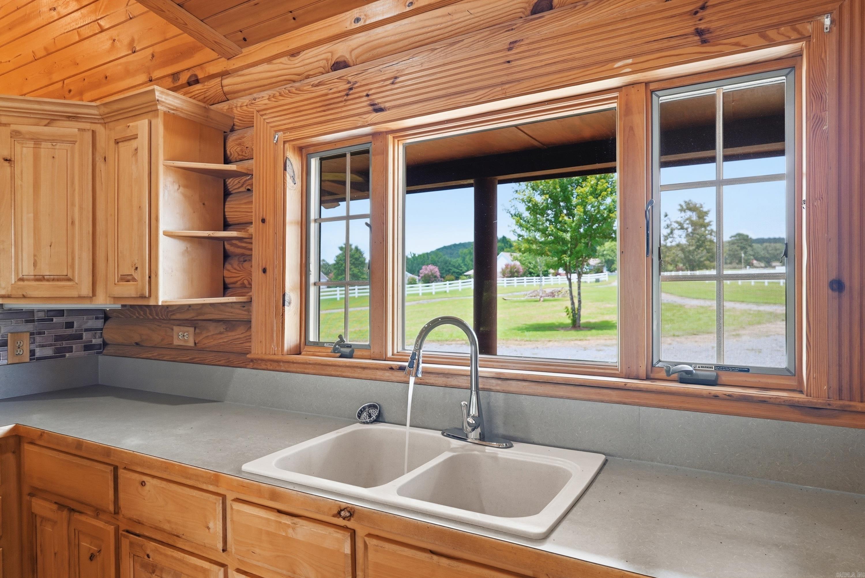 379 Cottage Creek Bee Branch, AR 72013