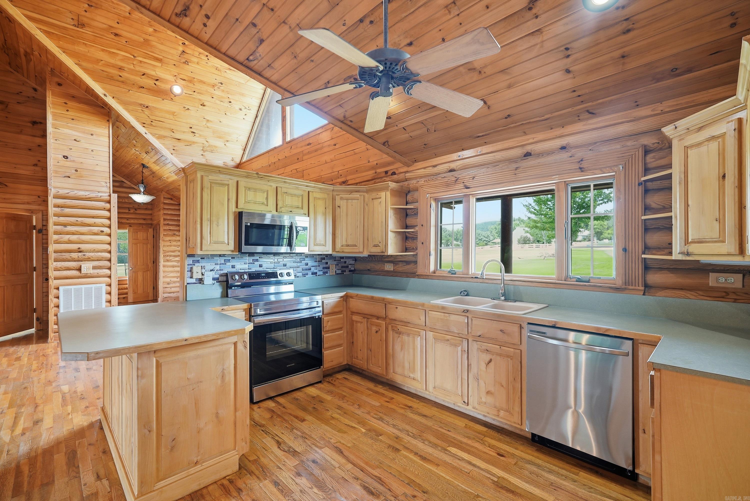 379 Cottage Creek Bee Branch, AR 72013
